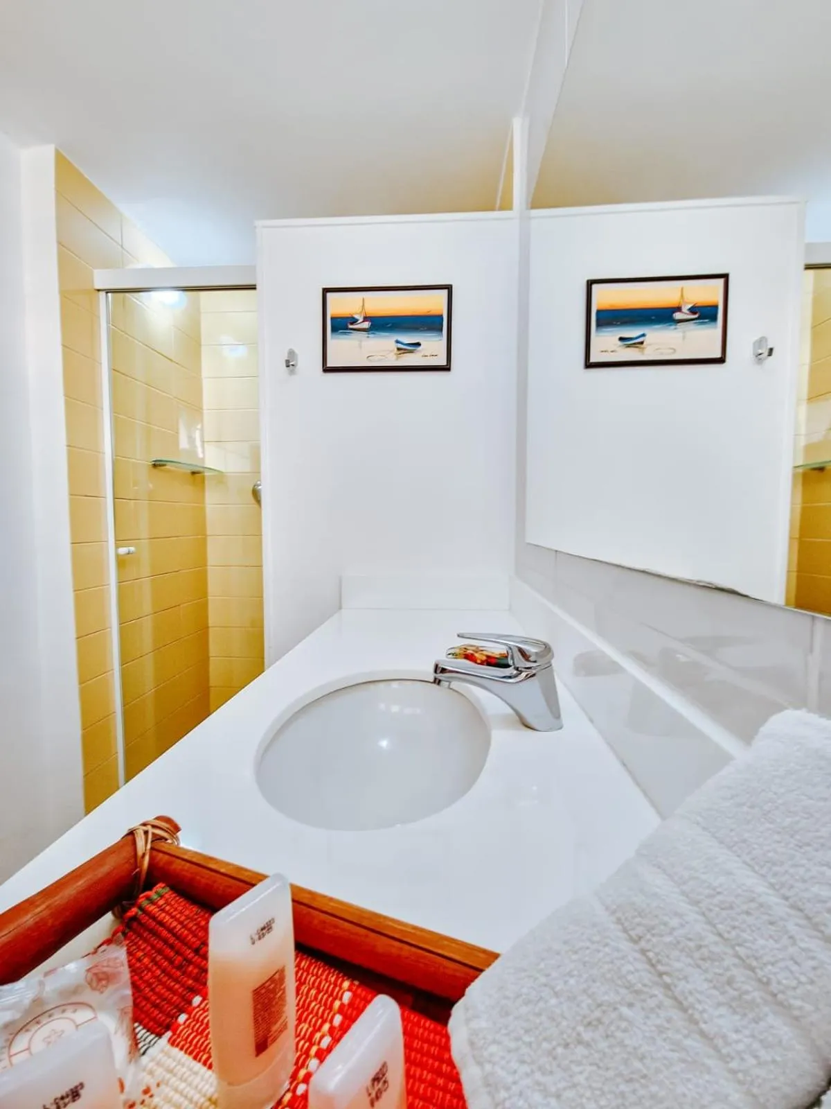 Bathroom, Bed in Pousada João Fernandes