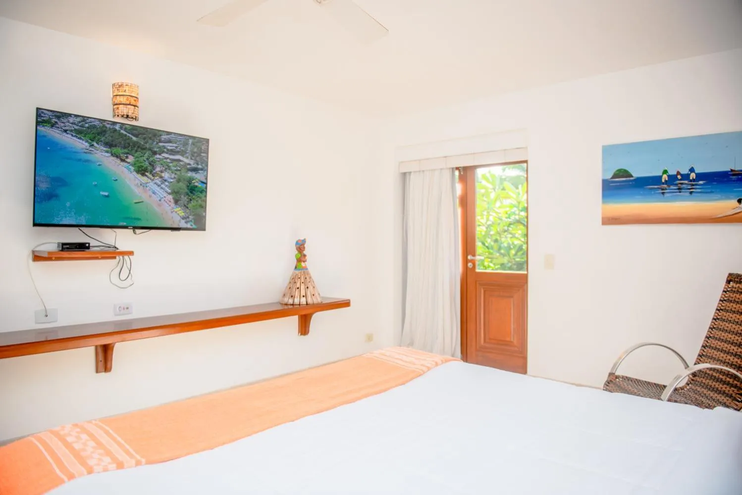 Property building, Bed in Pousada João Fernandes