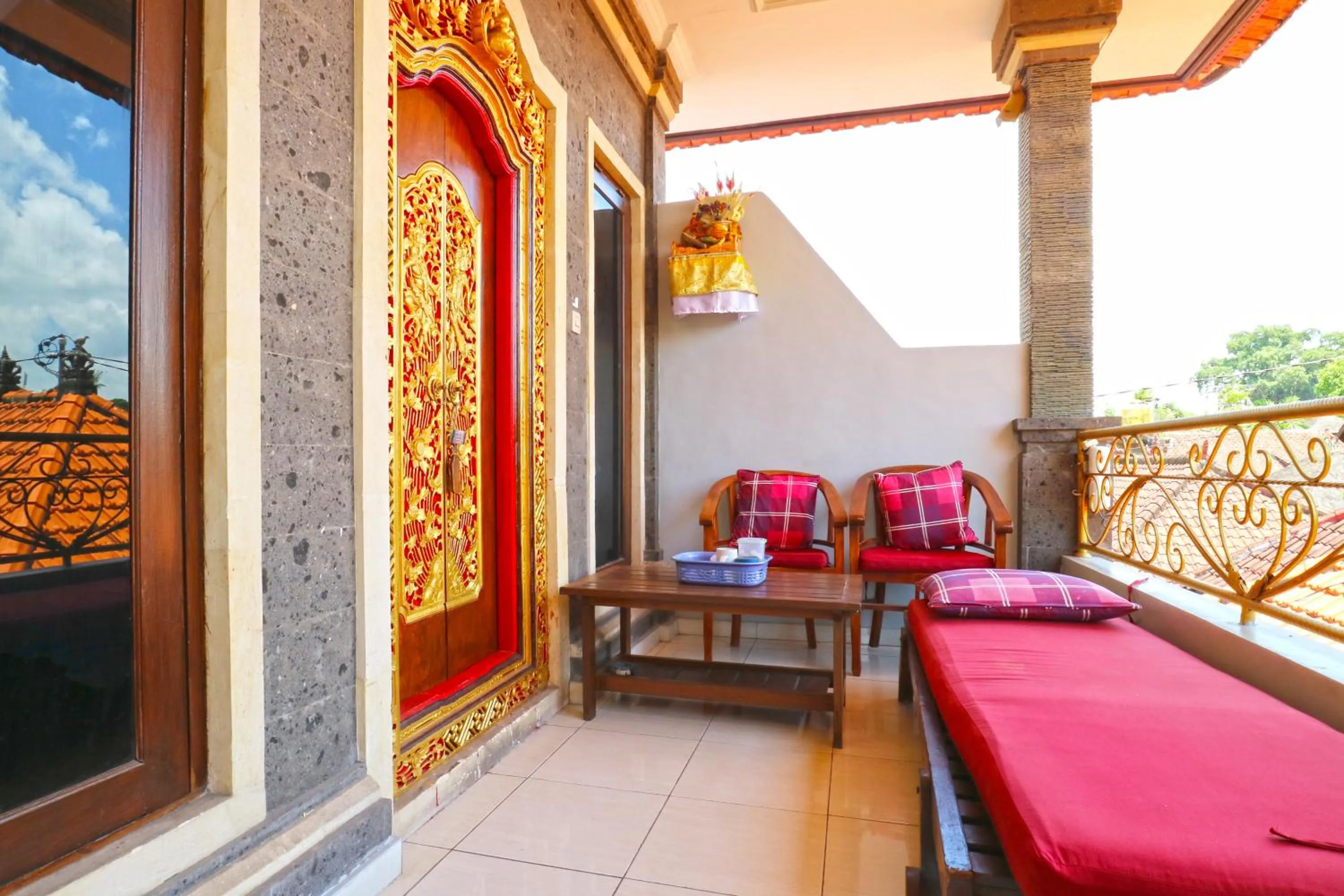 Balcony/Terrace in Jungut Guest House Ubud