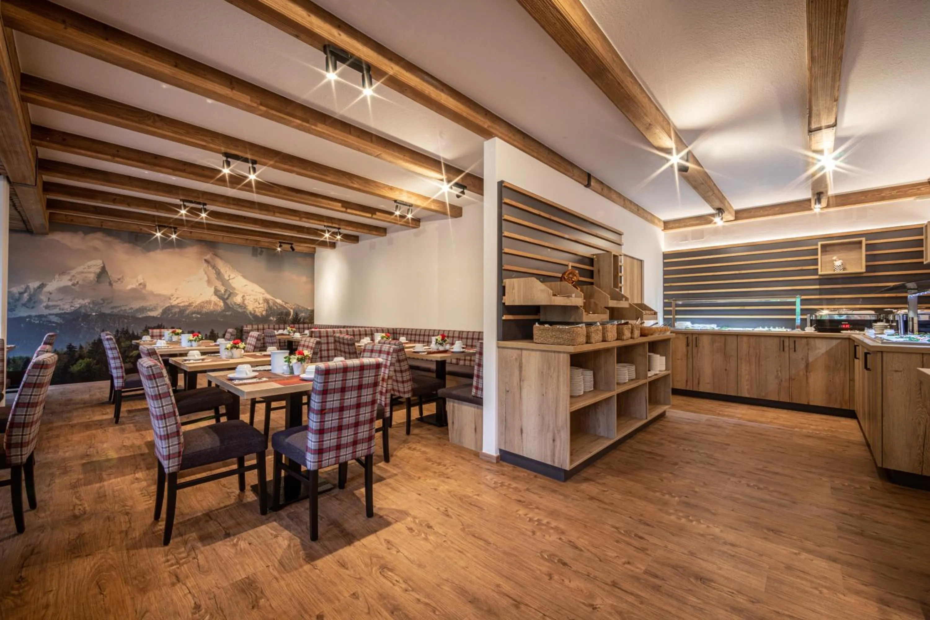 Restaurant/places to eat in Alpenhotel Brennerbascht