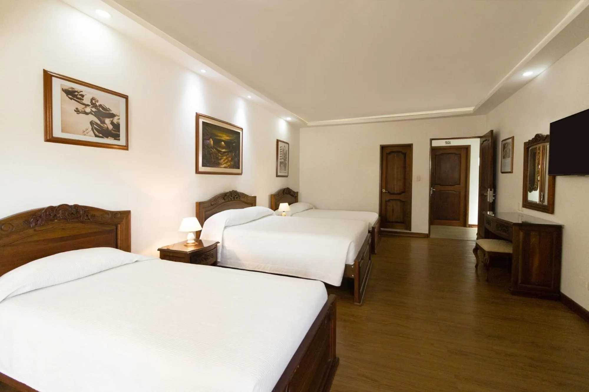 Photo of the whole room, Bed in El Gran Hotel de Pereira