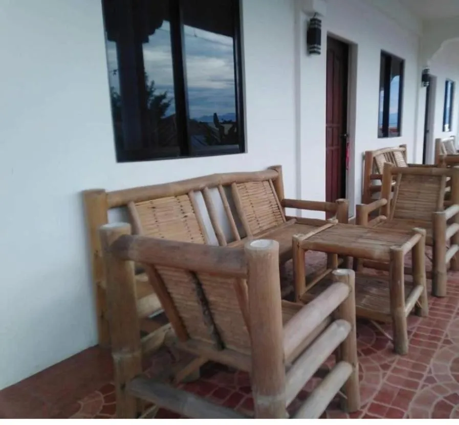 Pescador View - Beachfront ,Extensions & nearby the Ocean Hostels & Restaurant Moalboal
