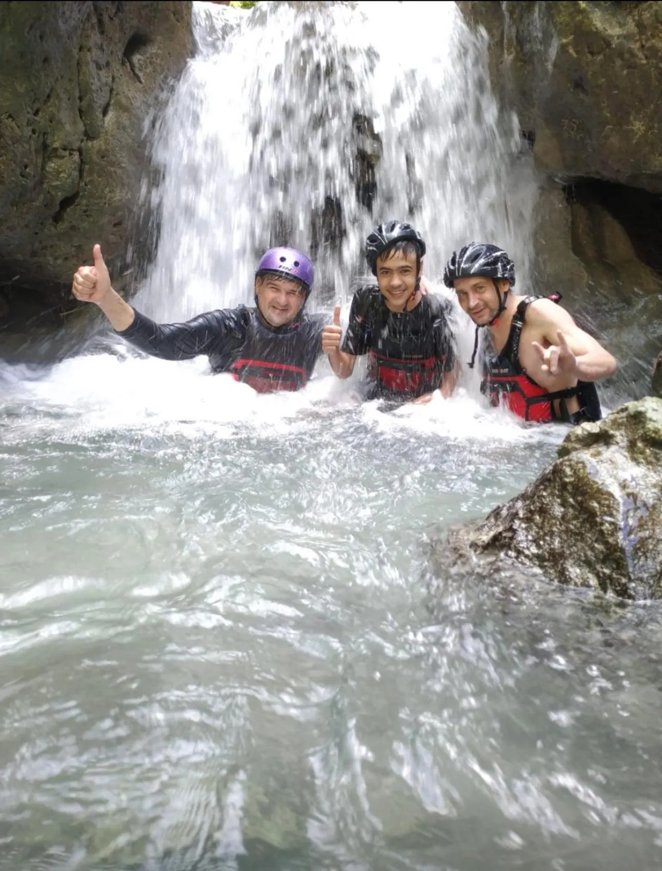 Pescador View - Beachfront ,Extensions & nearby the Ocean Hostels & Restaurant Moalboal