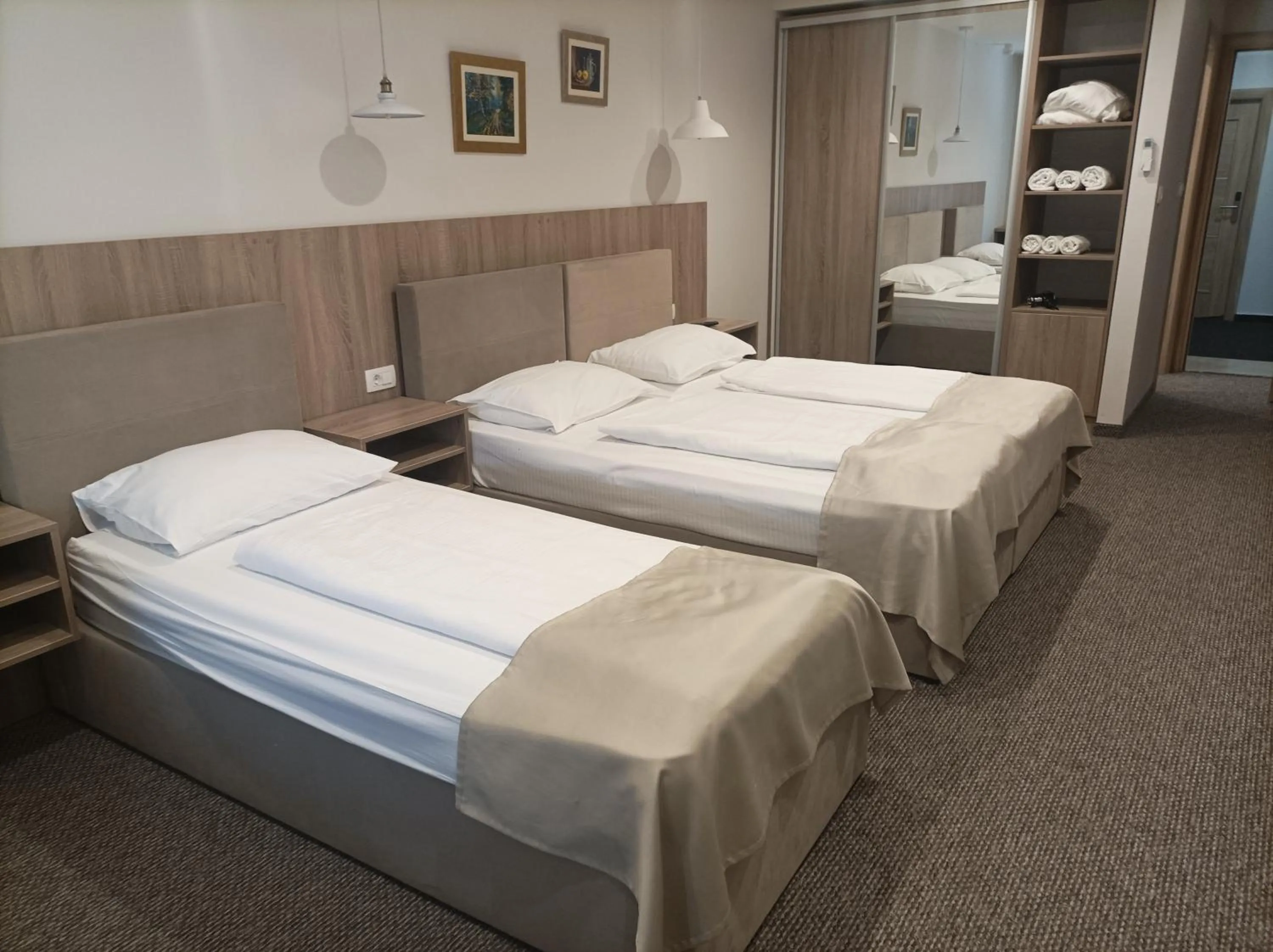 Property building, Bed in Hotel Storia