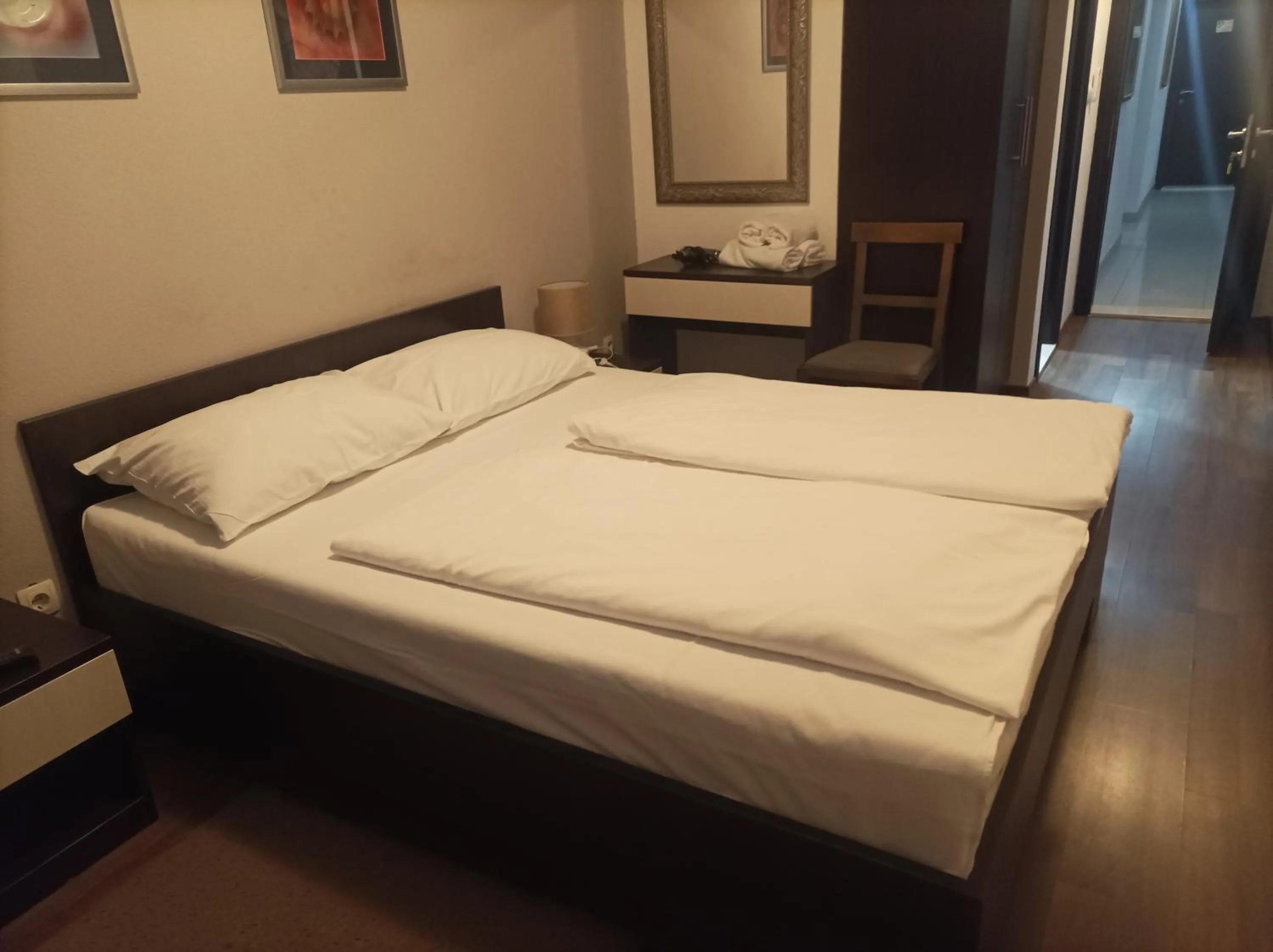 Bedroom, Bed in Hotel Storia