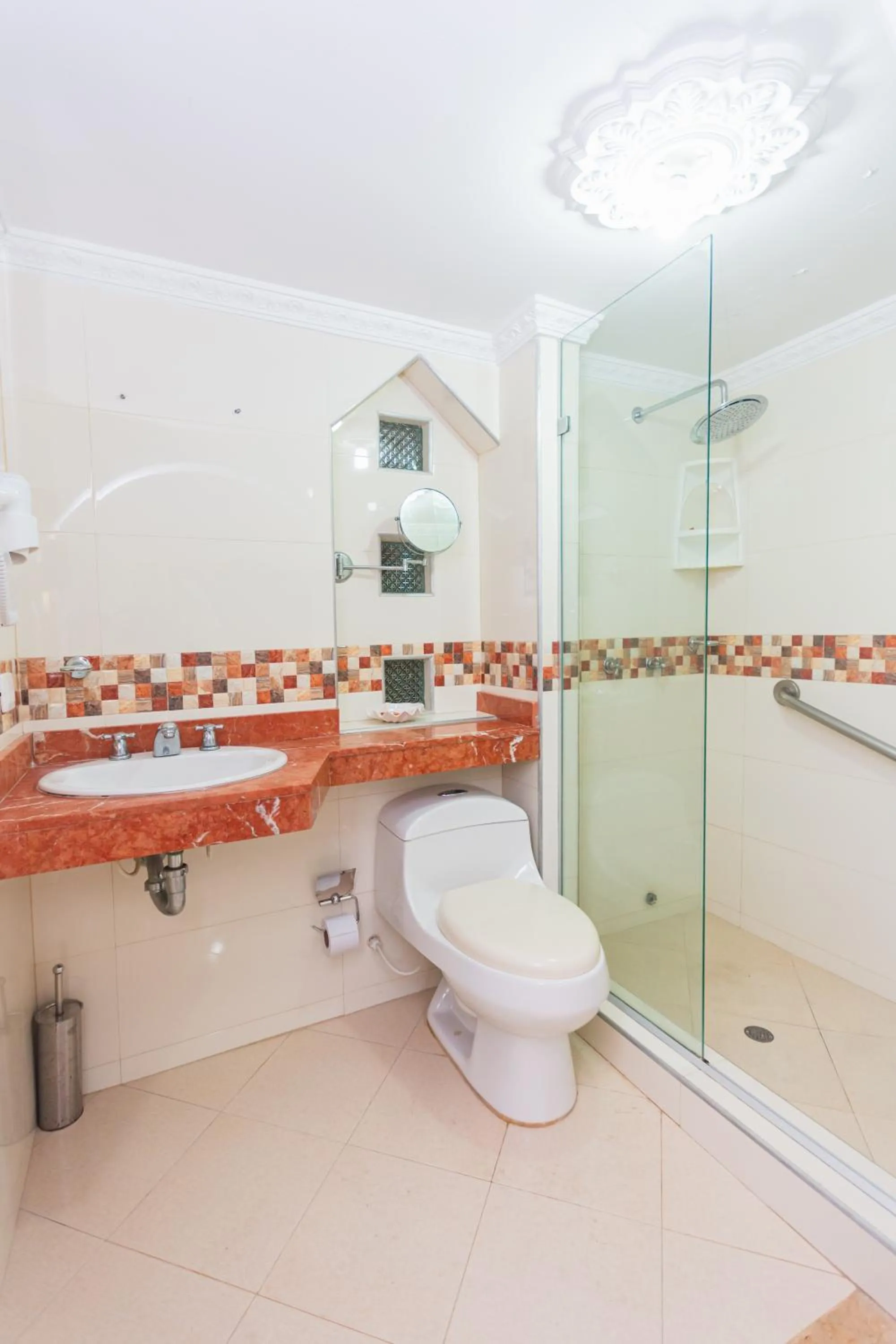 Shower in Hotel Baluarte Cartagena Boutique