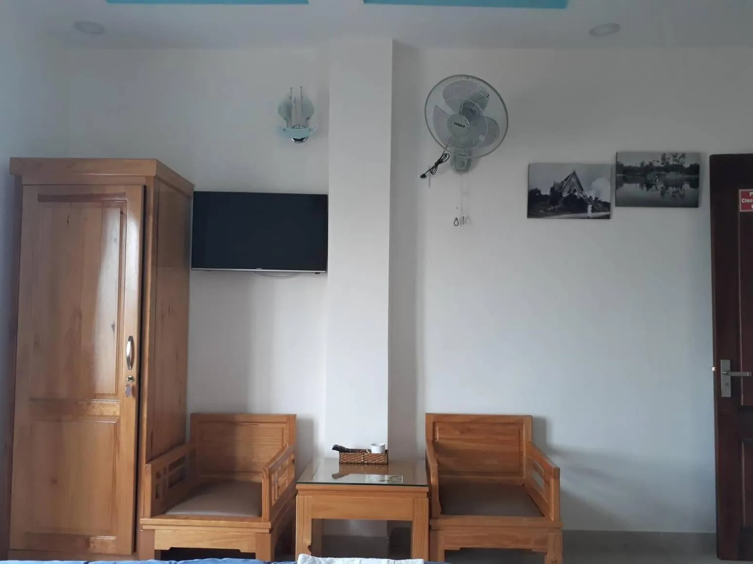 Communal lounge/ TV room in Cam Ly Homestay