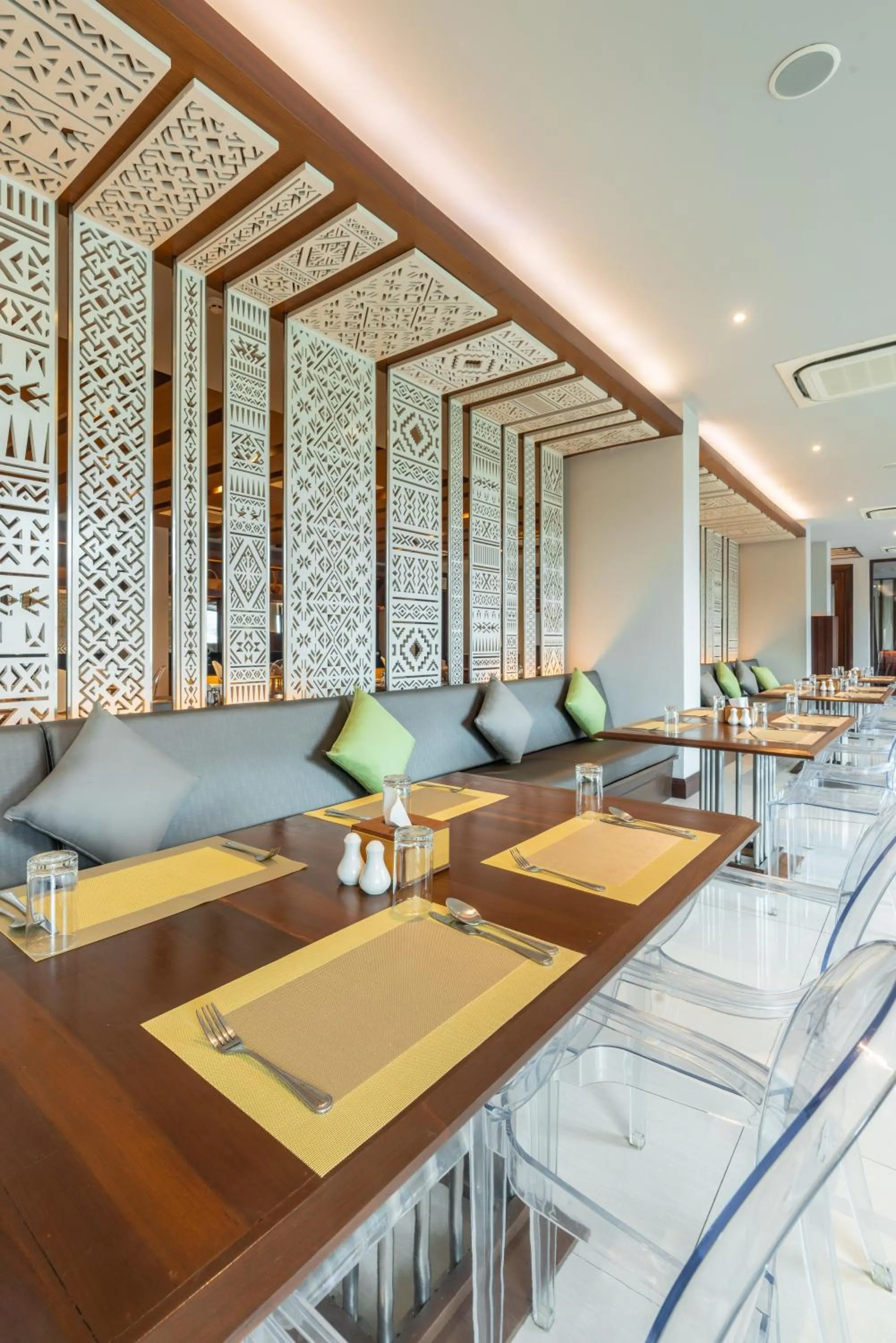 Restaurant/places to eat in Grand Hotel Vientiane