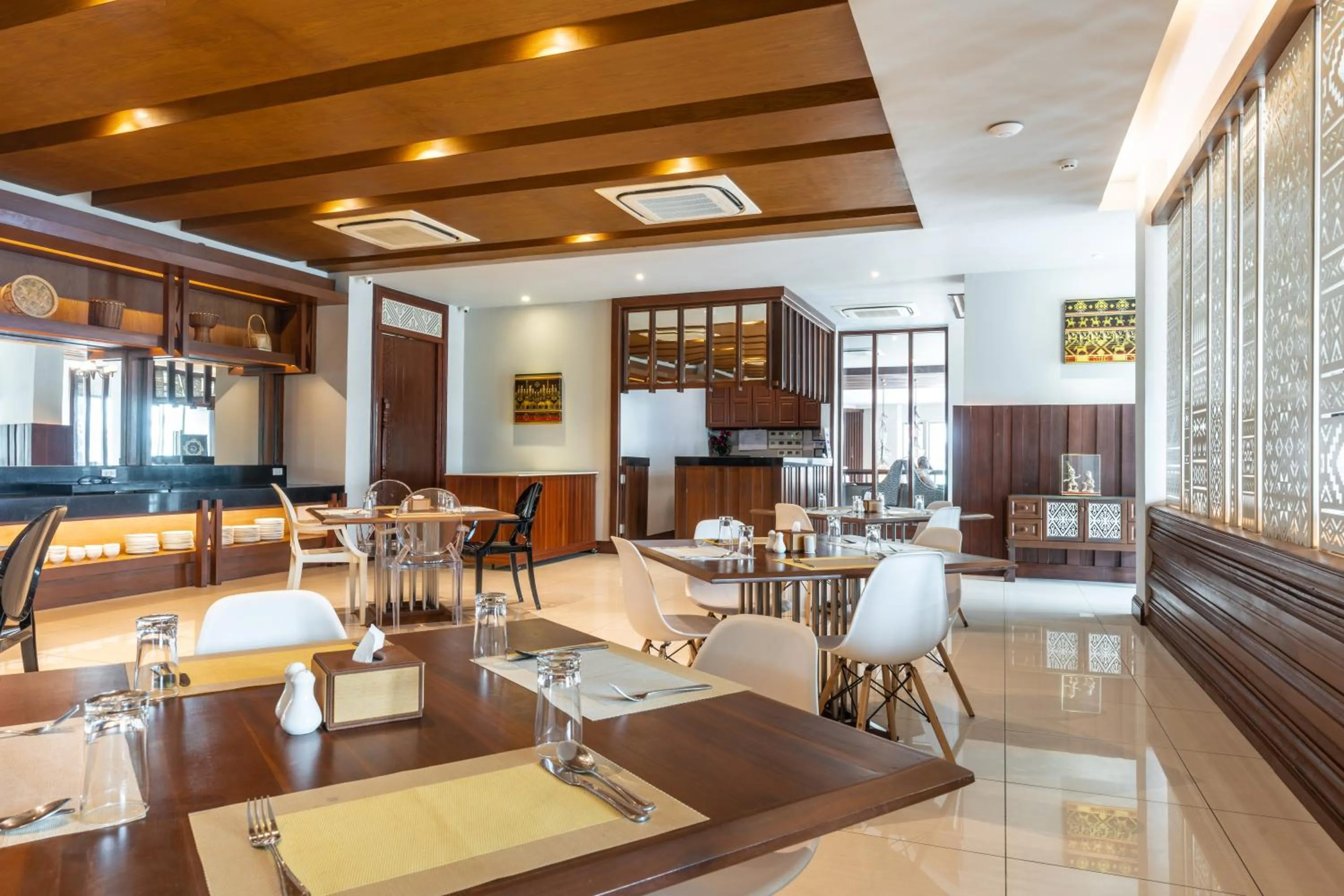 Restaurant/places to eat in Grand Hotel Vientiane