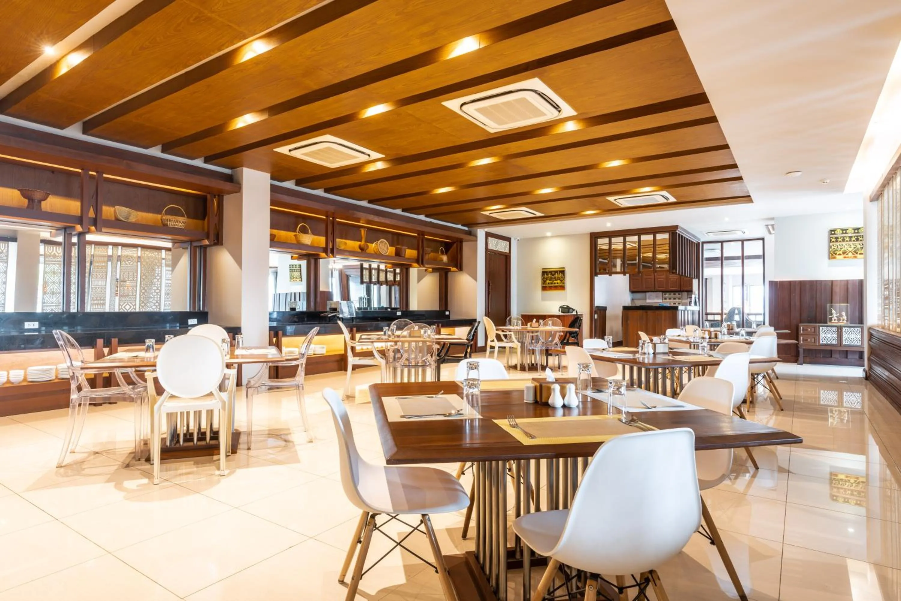 Restaurant/places to eat in Grand Hotel Vientiane