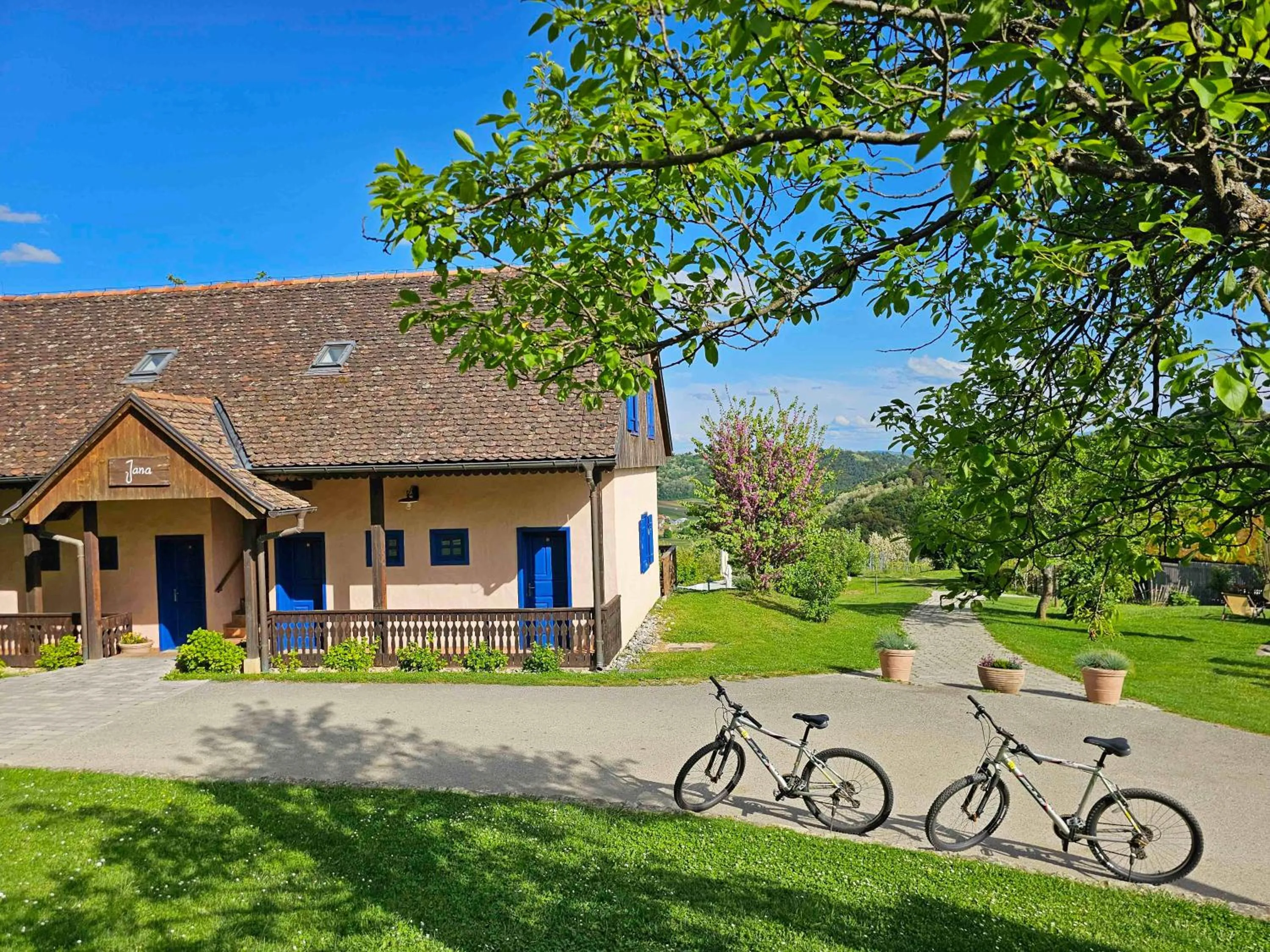 Garden in Winery, Restaurant & Pension Vuglec Breg