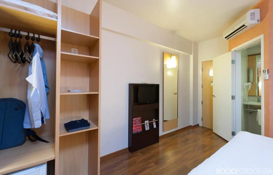 Bedroom, Bed in ibis Uberlandia