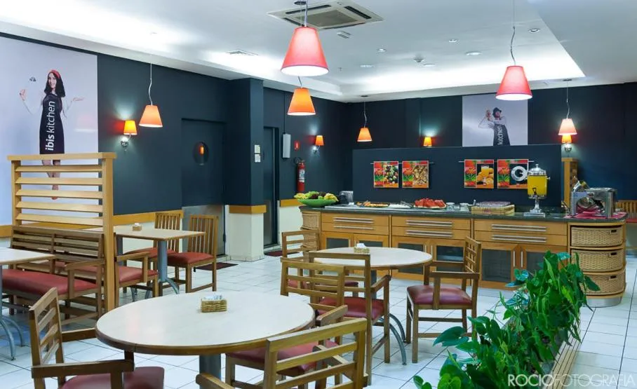 Restaurant/places to eat in ibis Uberlandia