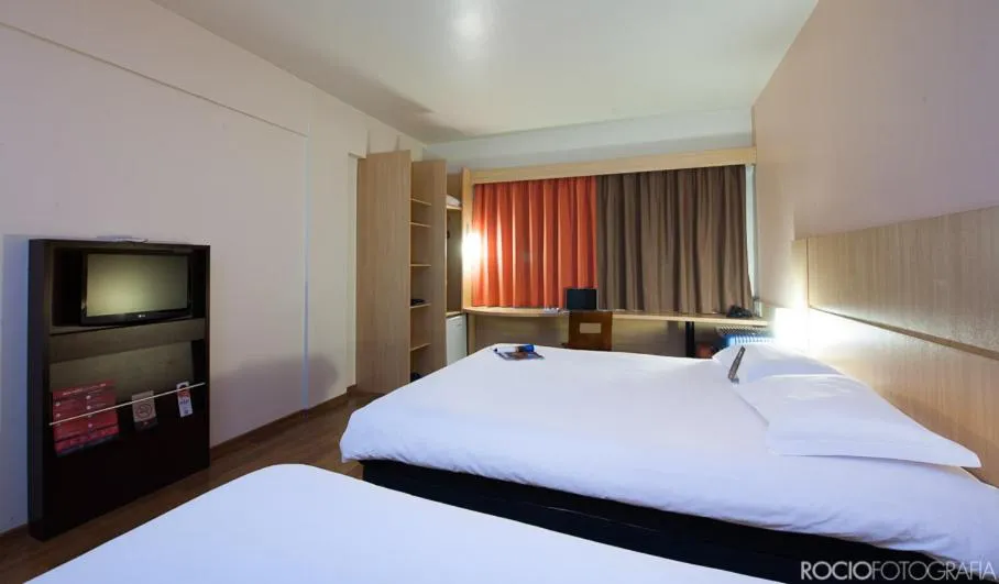 Bedroom, Bed in ibis Uberlandia