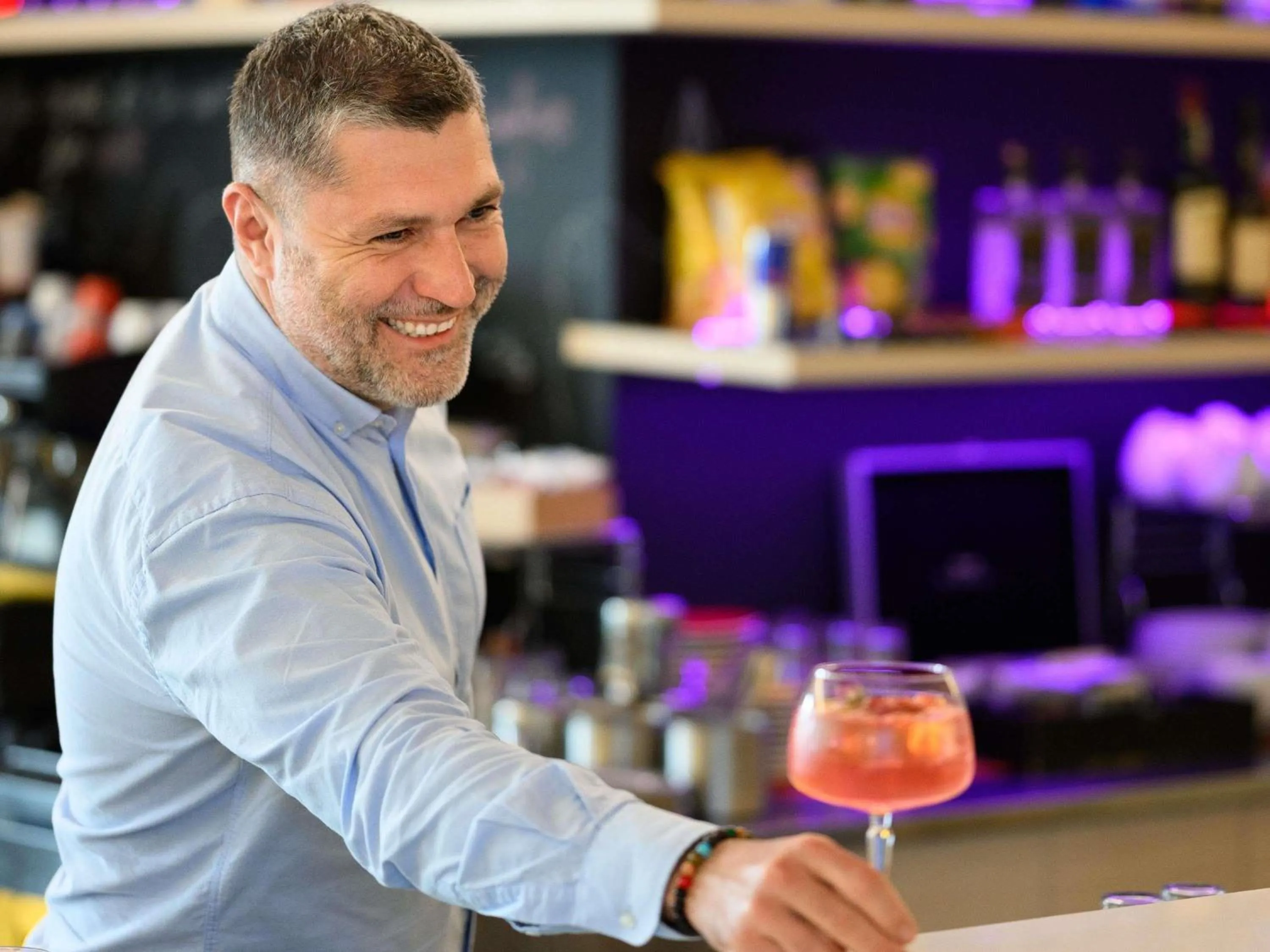 Lounge or bar in ibis Styles Budapest Airport