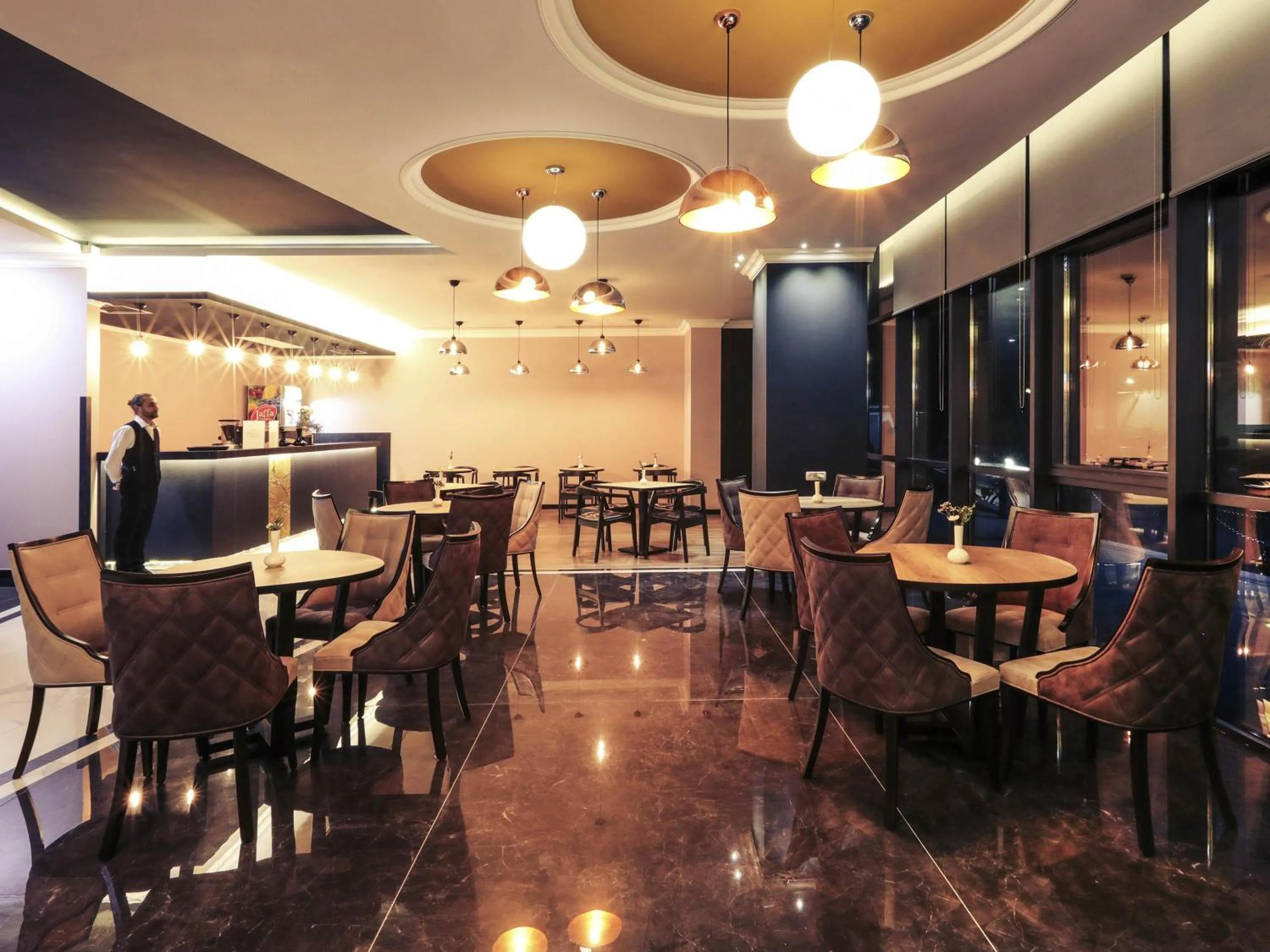 Restaurant/places to eat in Mercure Tetovo