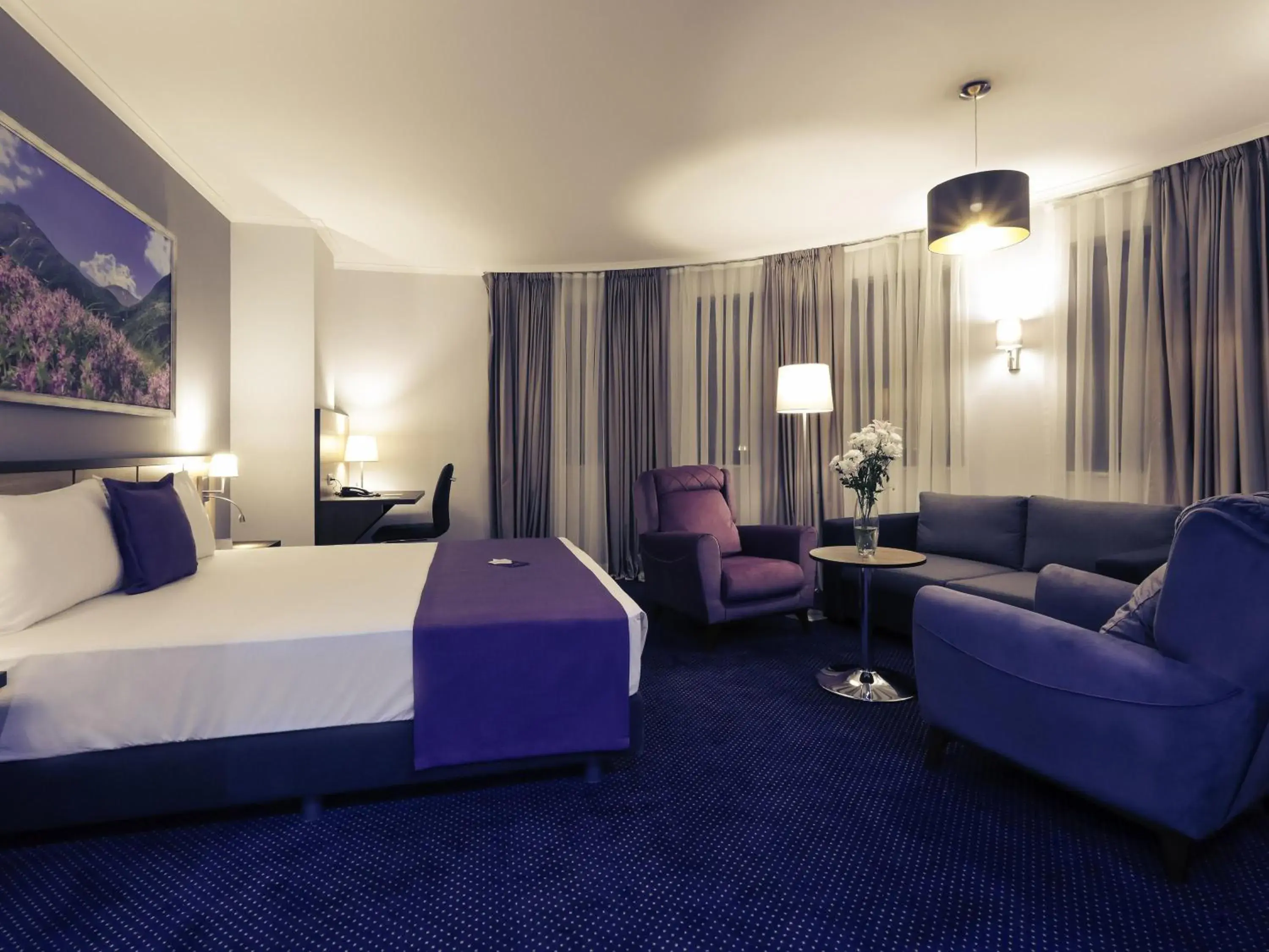 Superior Double Room with Sofa Bed in Mercure Tetovo Superior Double Room with Sofa Bed in Mercure Tetovo