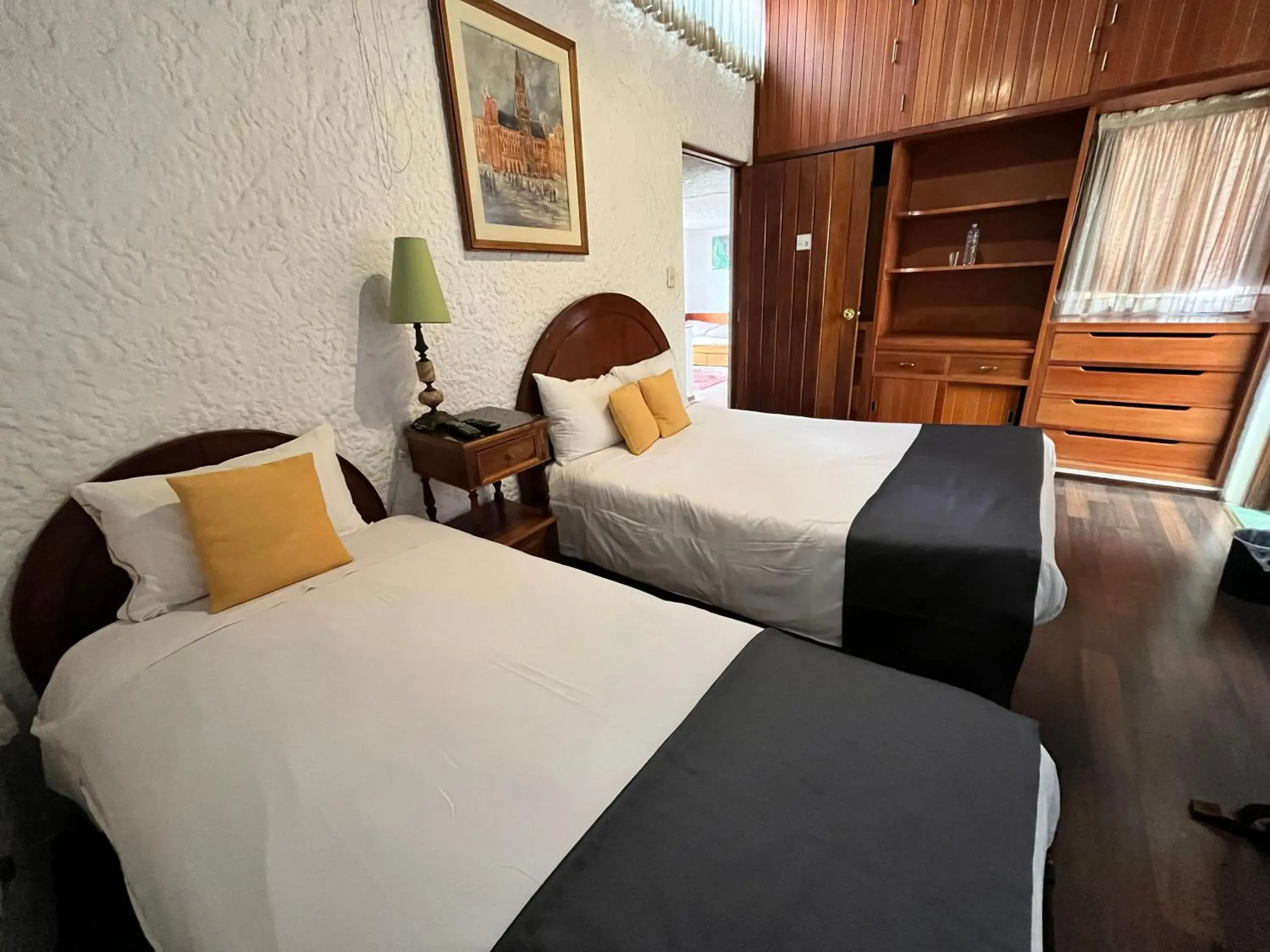 Standard Twin Room in Hotel La Casa de Tin tin Standard Twin Room in Hotel La Casa de Tin tin