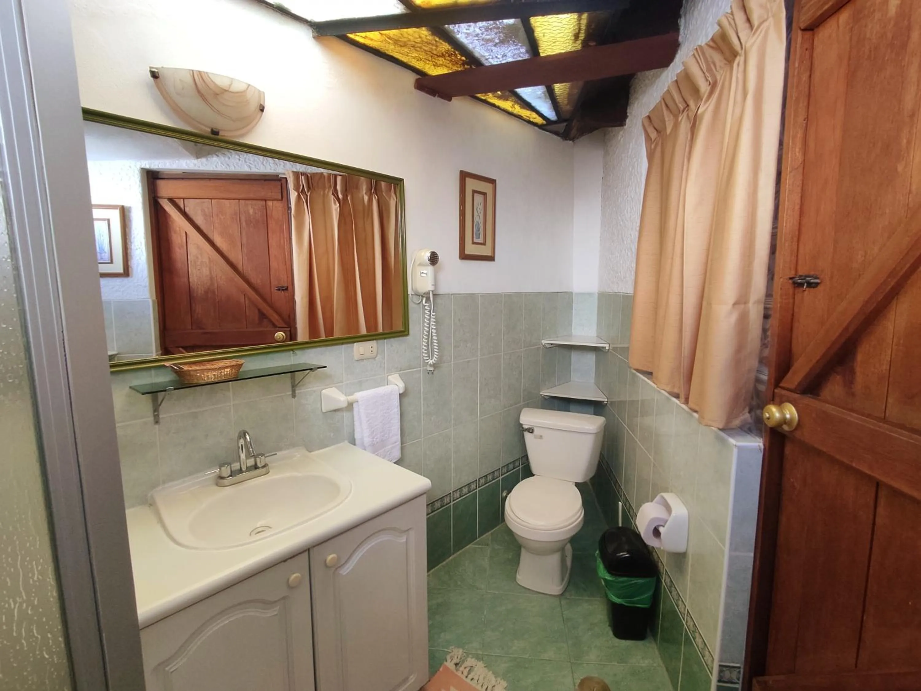 Bathroom in Hotel La Casa de Tin tin