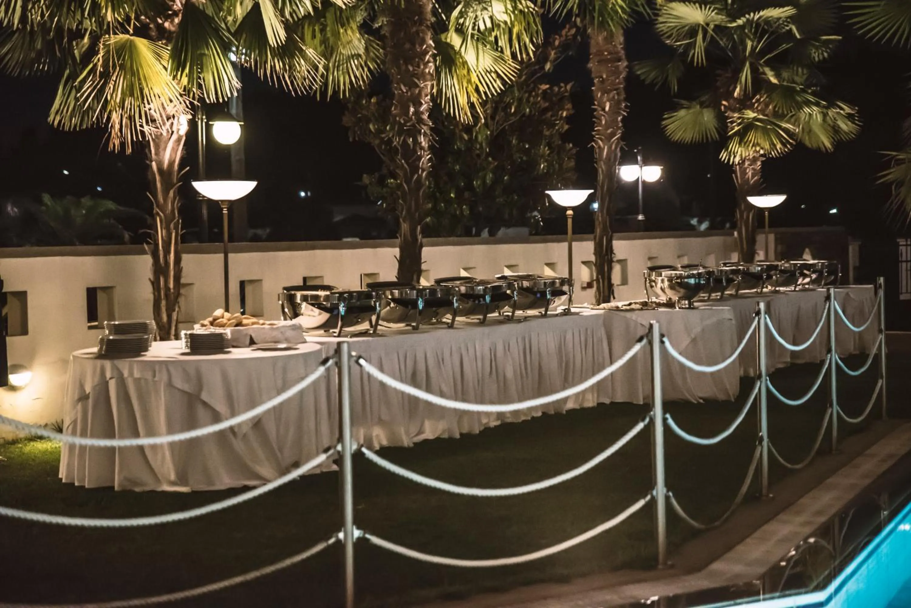 Restaurant/places to eat in Aeton Melathron Hotel