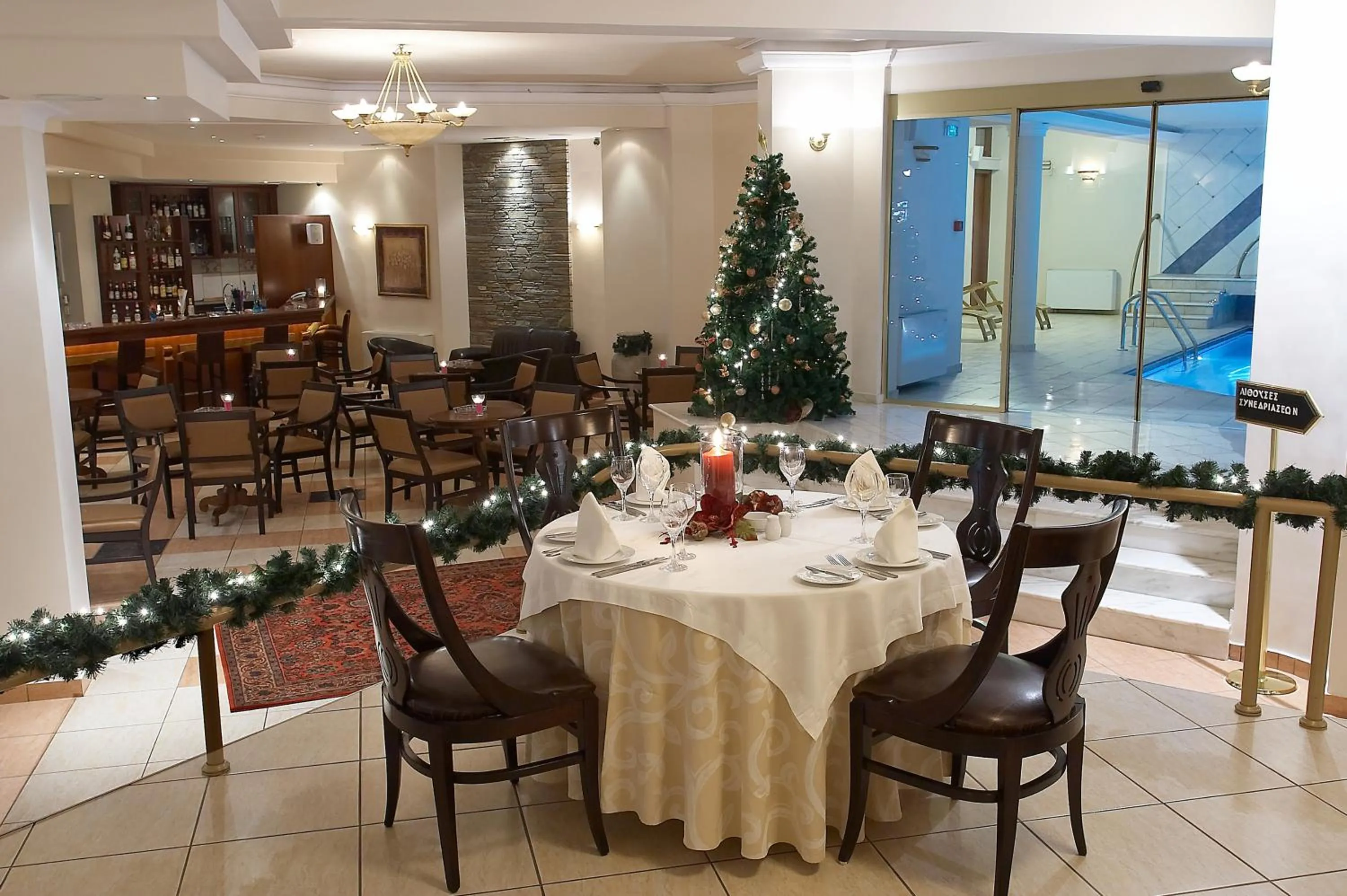 Restaurant/places to eat in Aeton Melathron Hotel