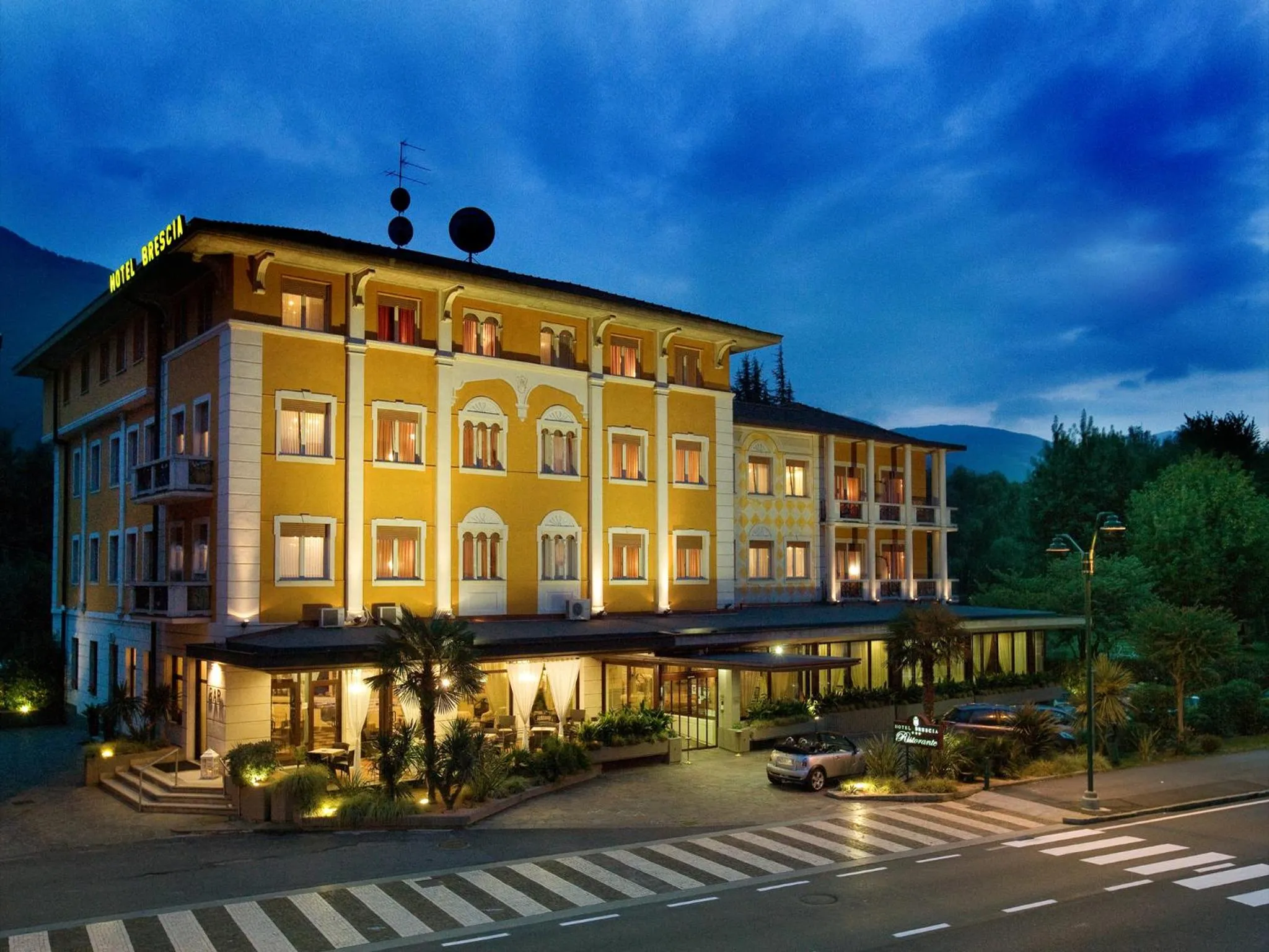 Property building in Hotel Brescia