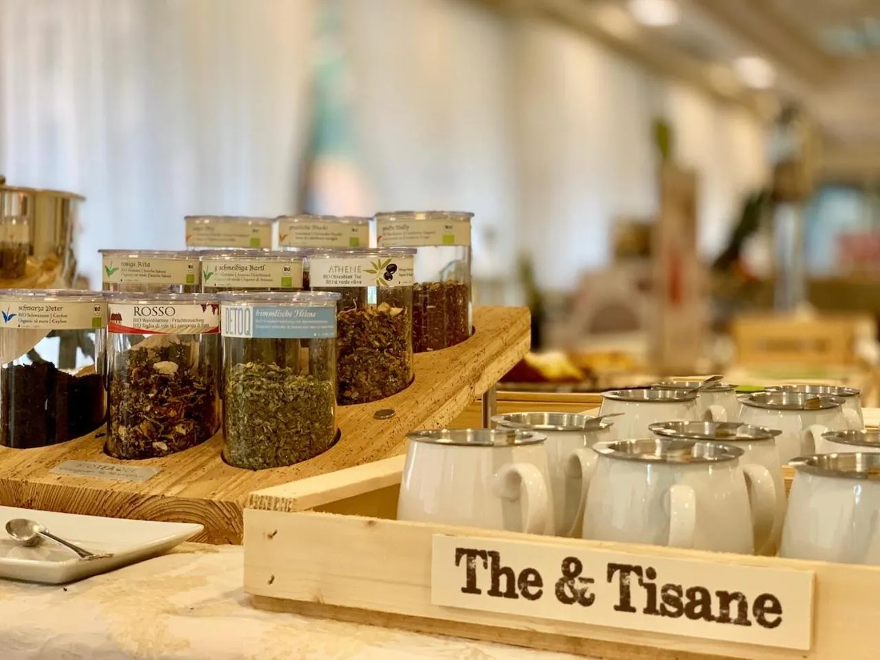 Buffet breakfast in Hotel Brescia