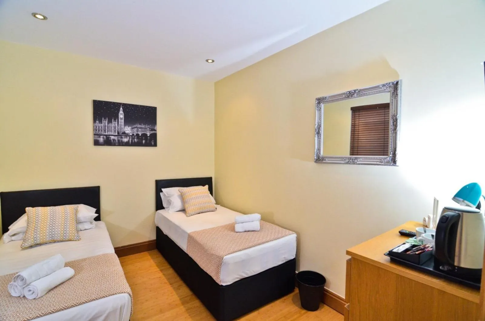 Bedroom, Bed in Thames View House Surrey Quays