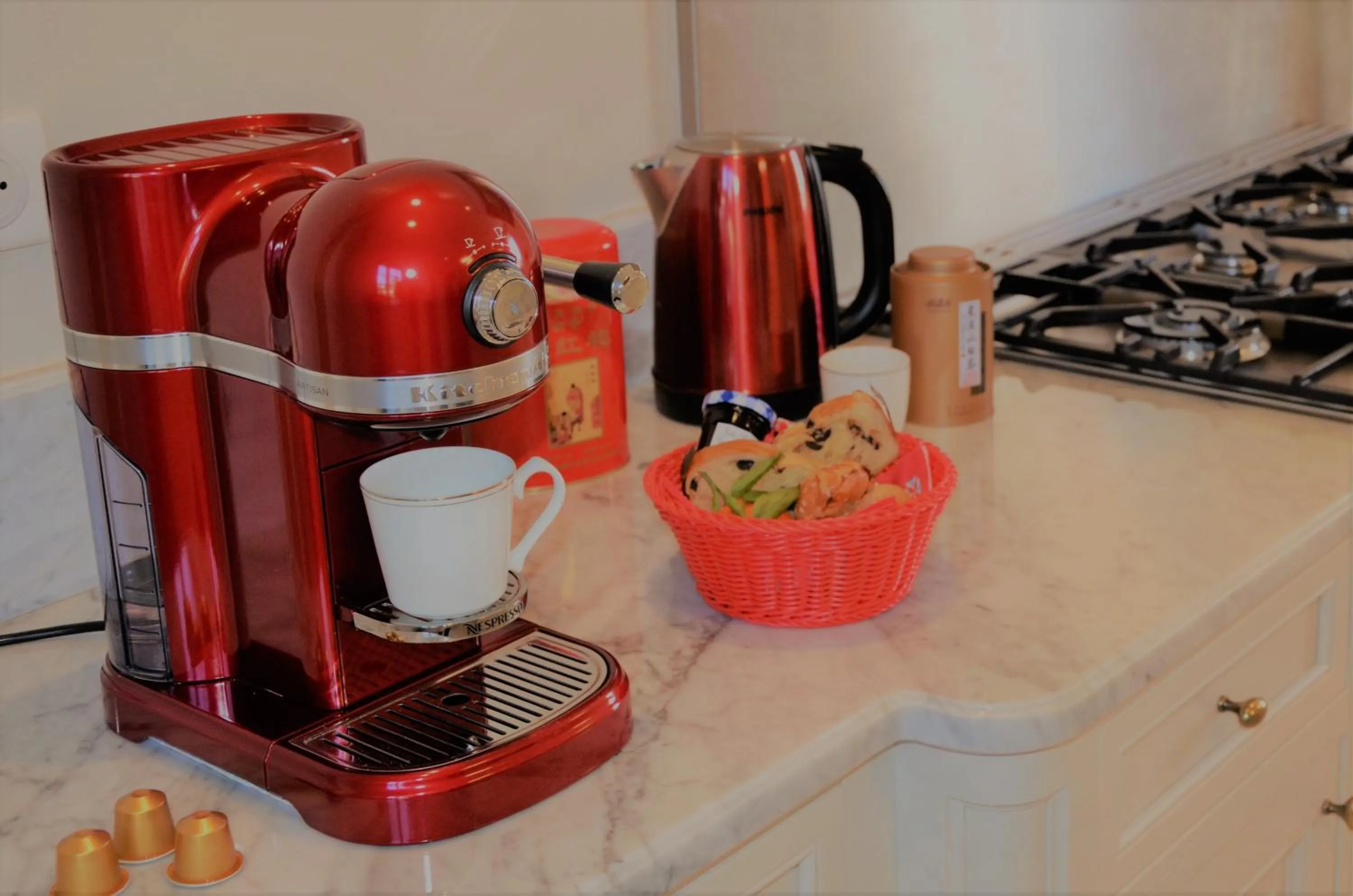 Coffee/tea facilities in Chambres d'hôtes de Château Renon