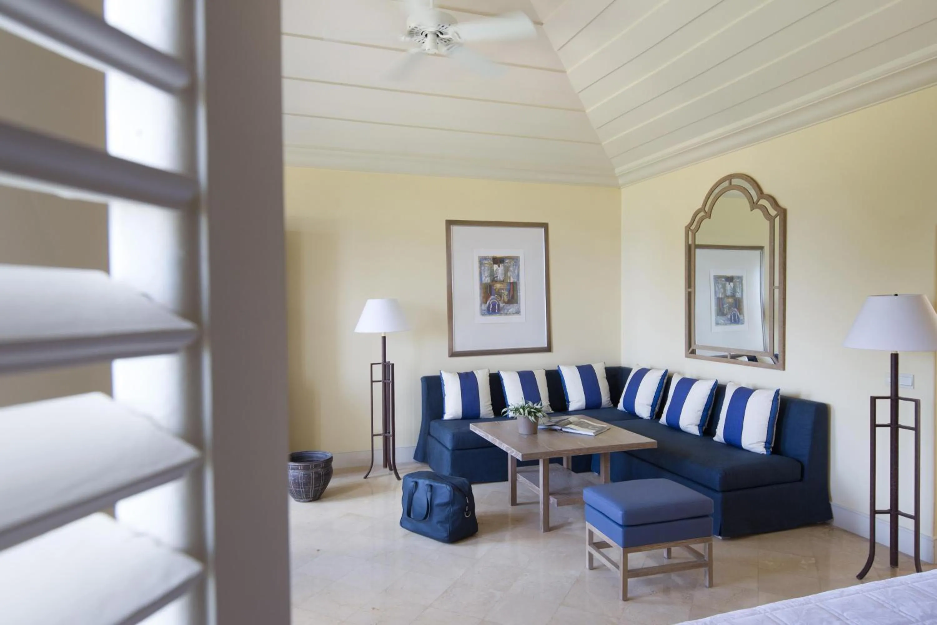 Photo of the whole room in Anassa