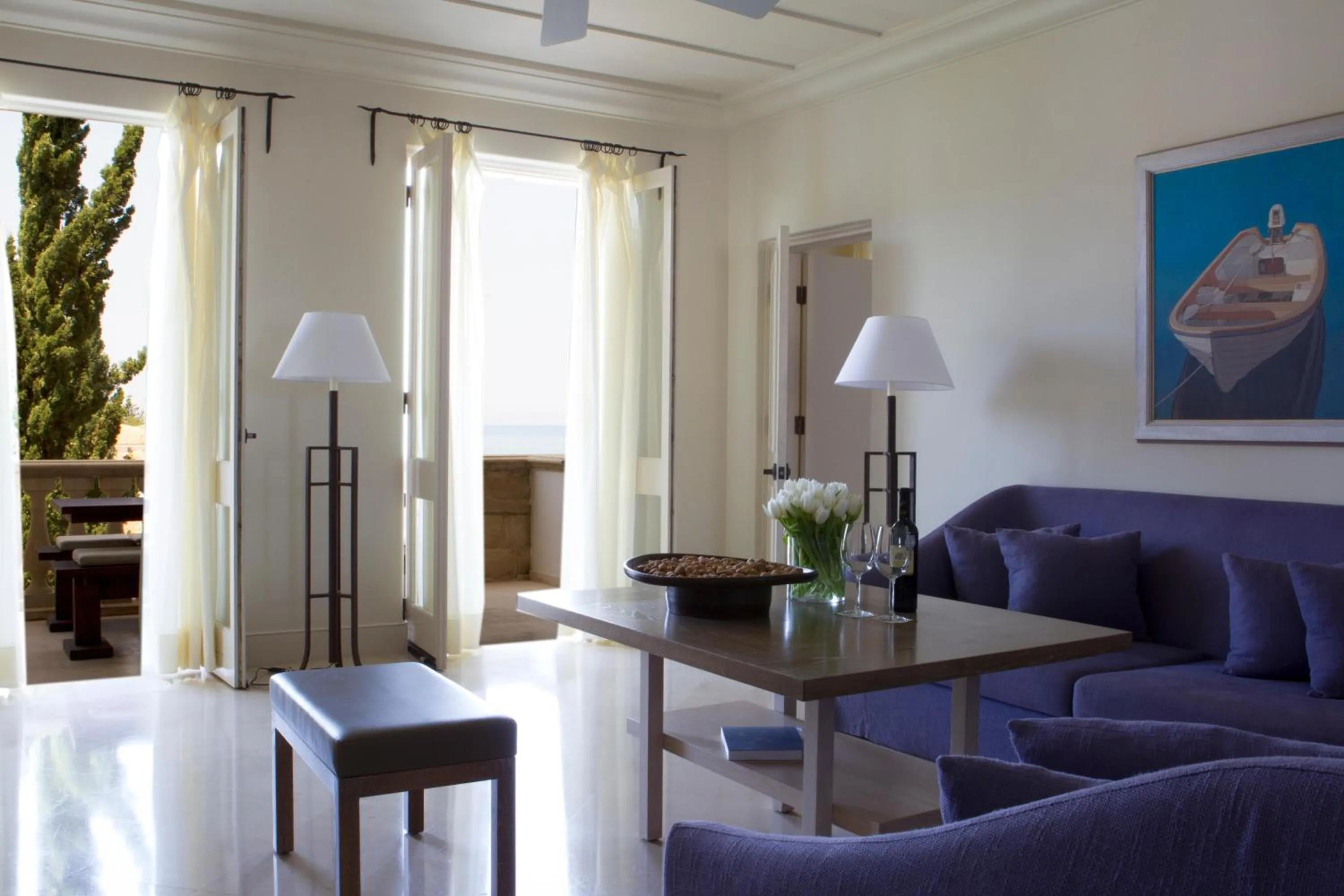 Photo of the whole room in Anassa