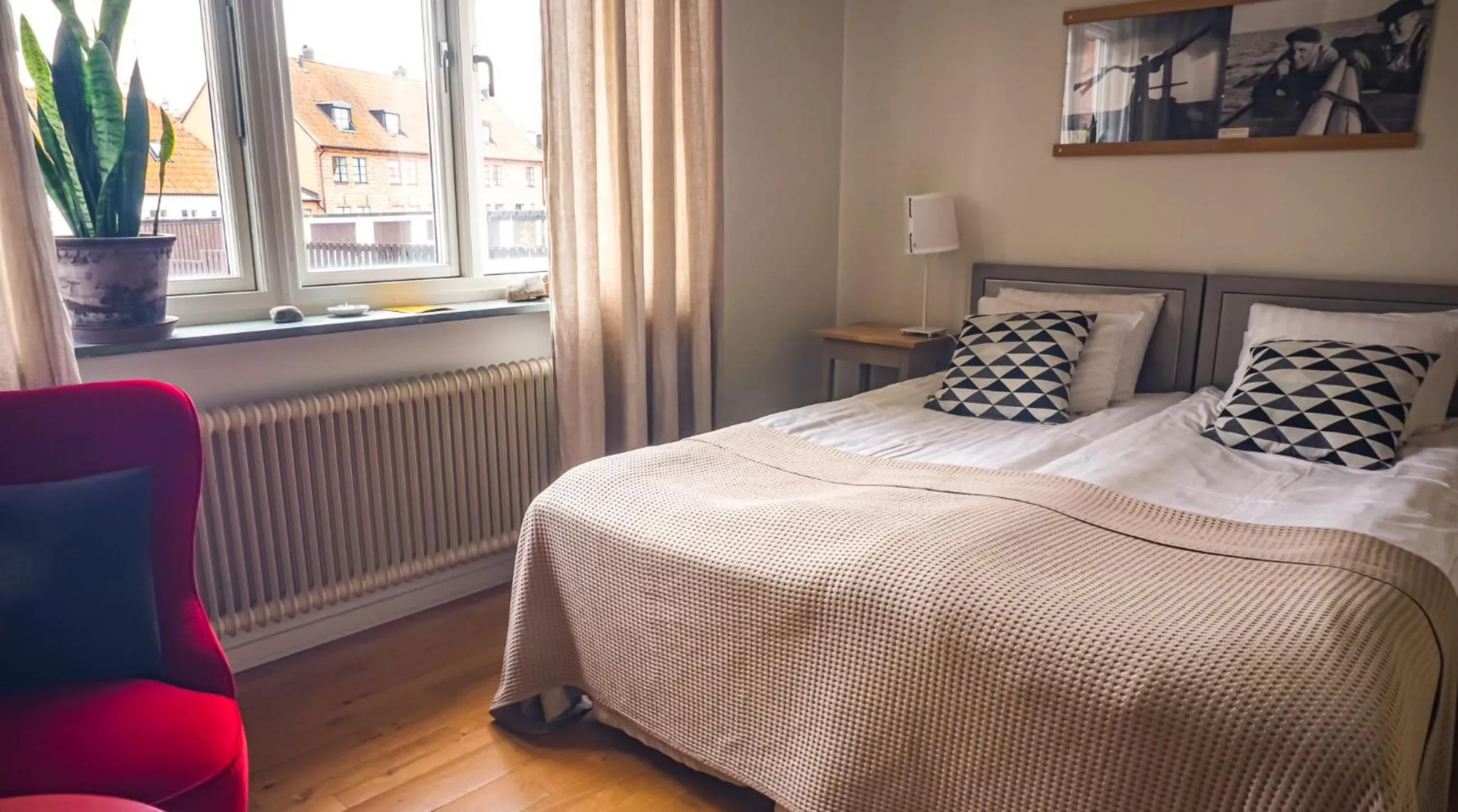 Bed in Maritim Hotell & Krog