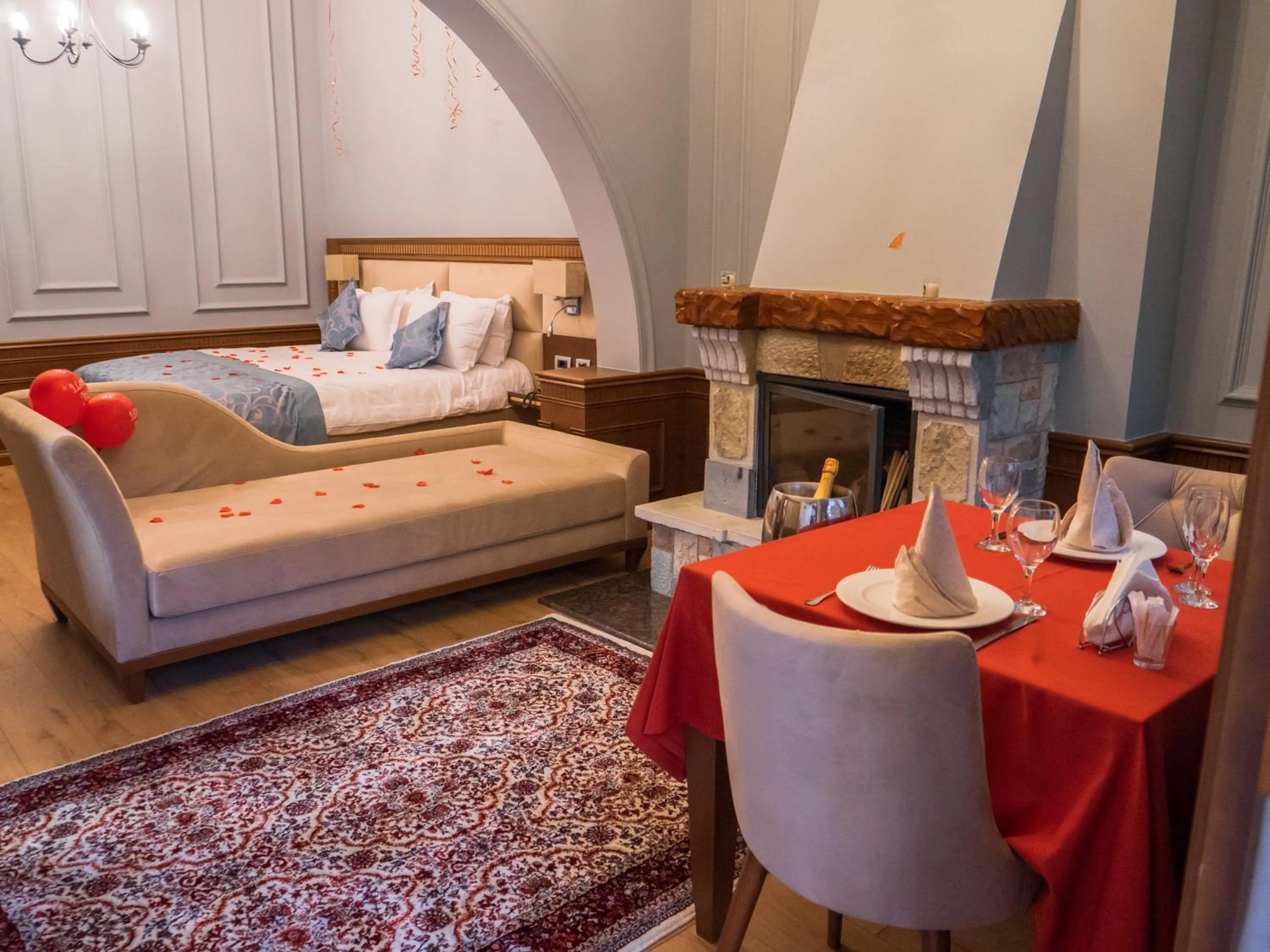 Alcoholic drinks, Bed in PalmaNova Resort