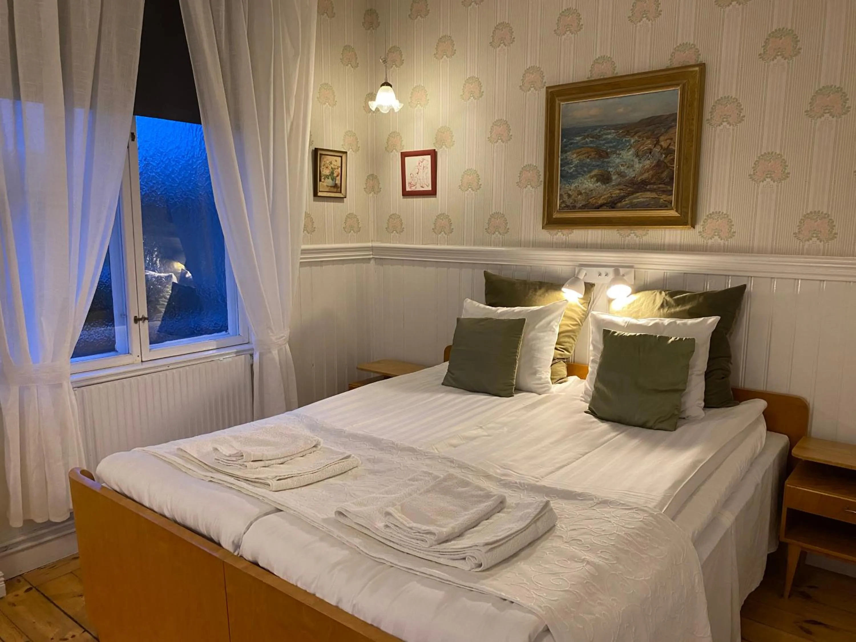 Property building, Bed in Borgs Villahotell och B&B