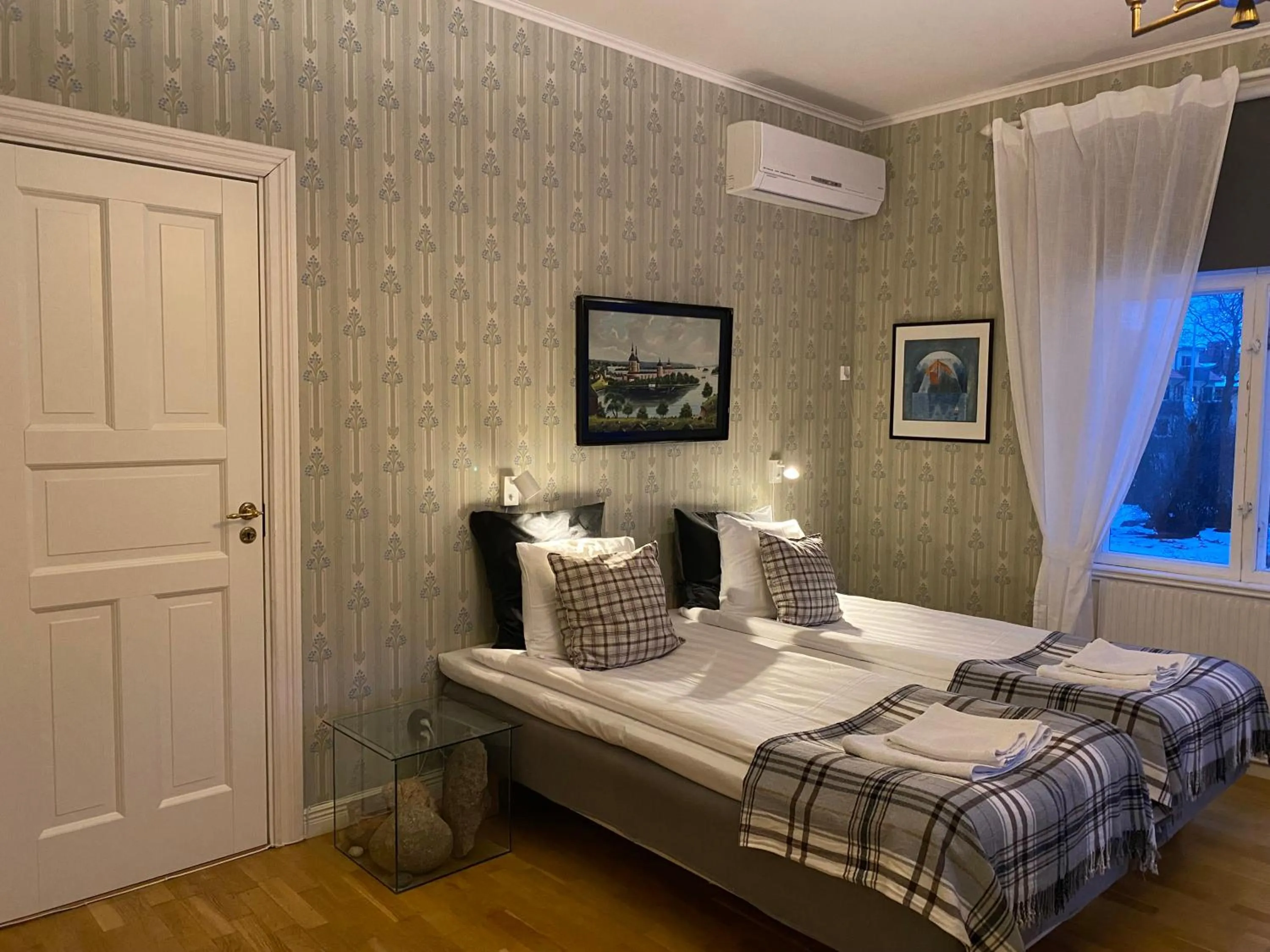 Property building, Bed in Borgs Villahotell och B&B