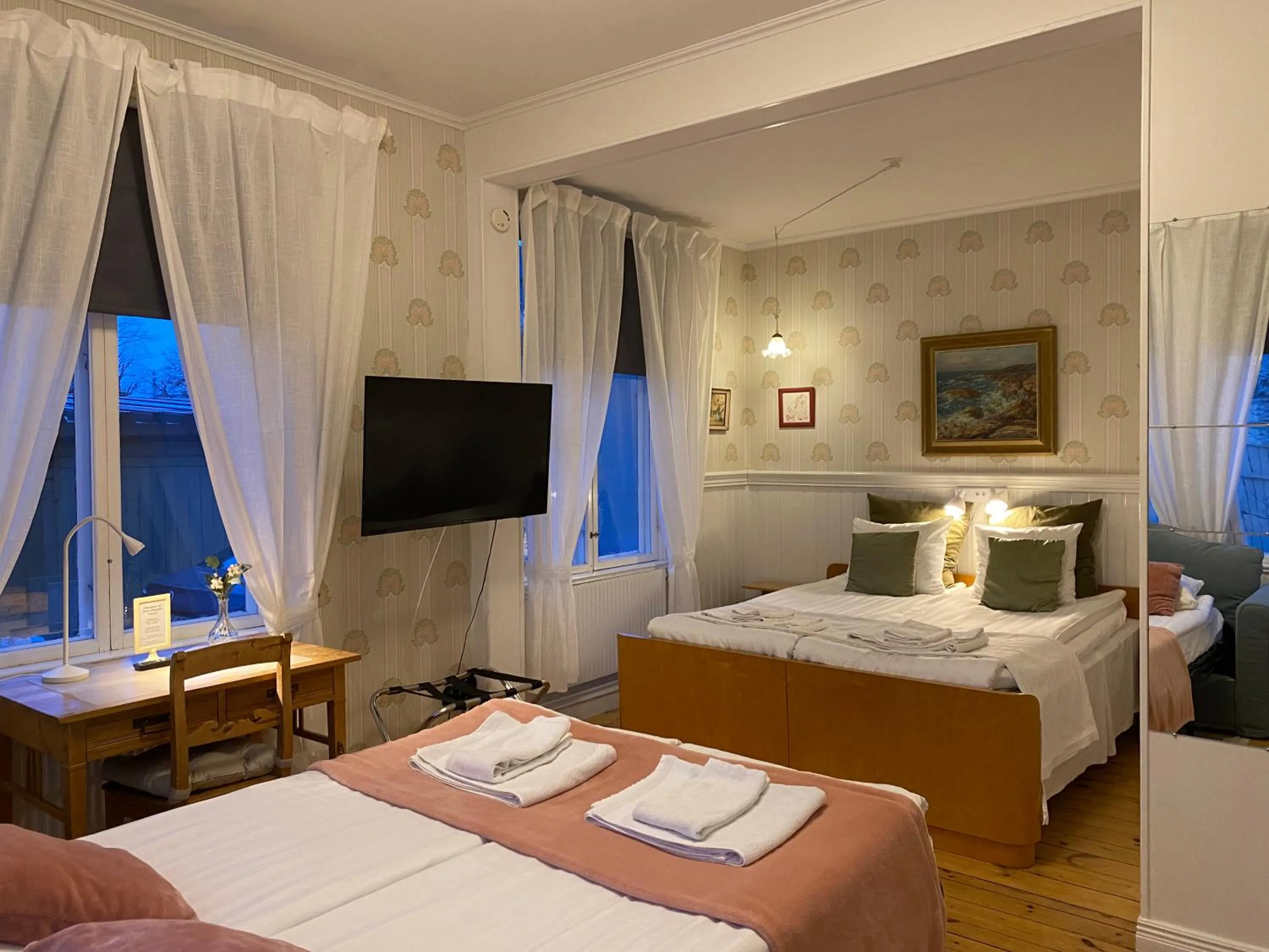 Family, Bed in Borgs Villahotell och B&B