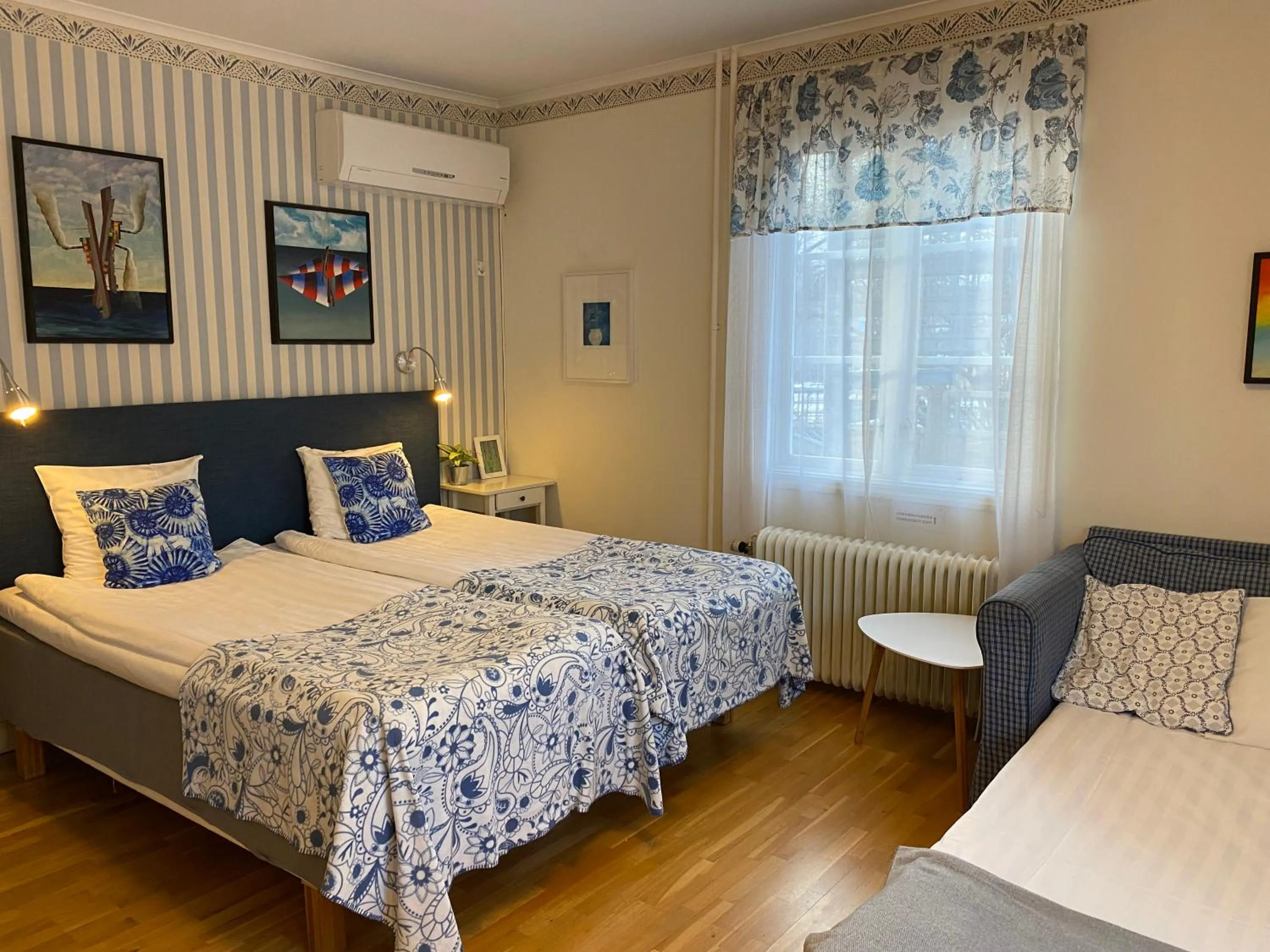 Photo of the whole room, Bed in Borgs Villahotell och B&B