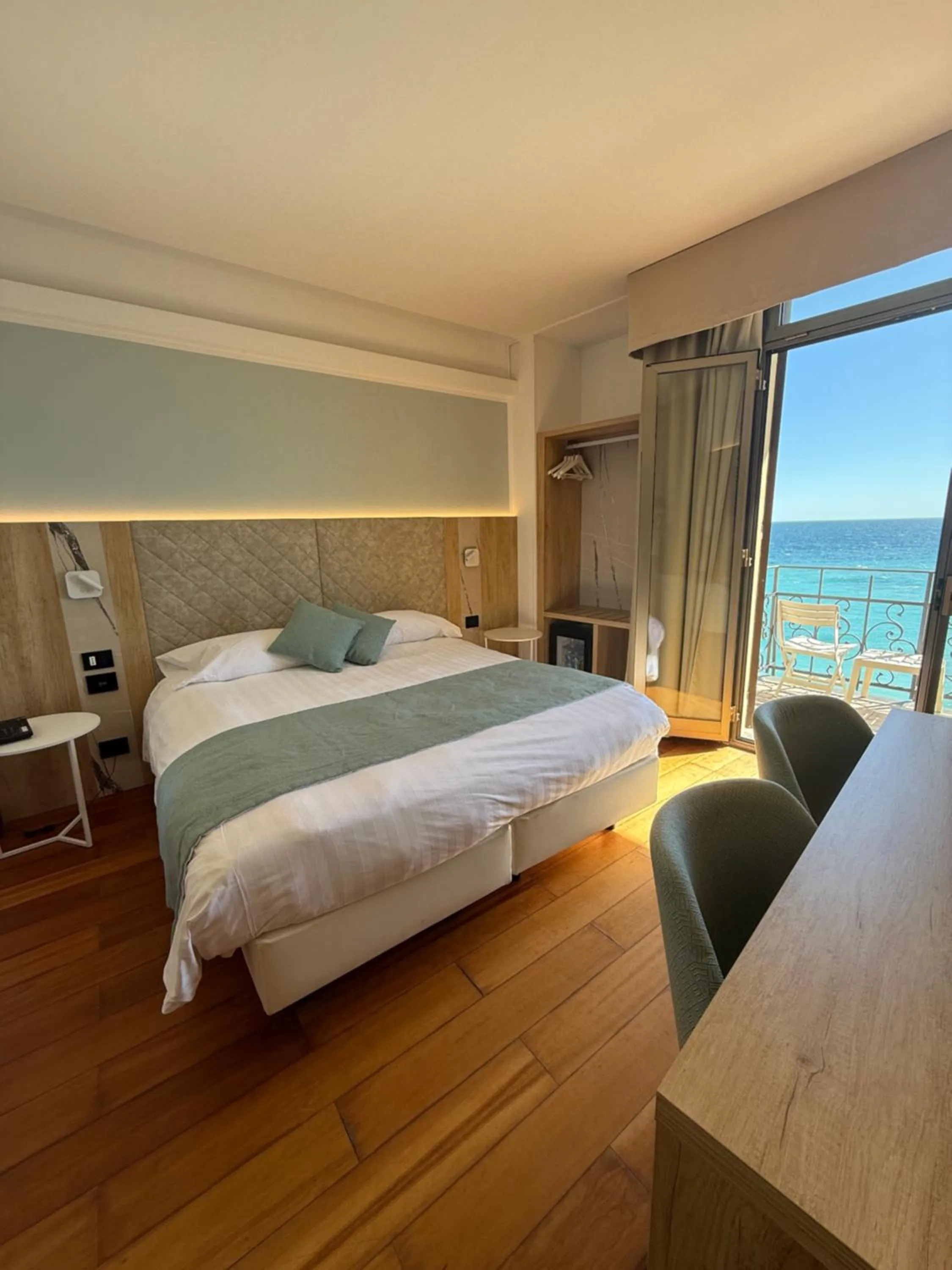 Bed in Hotel Parigi & Spa