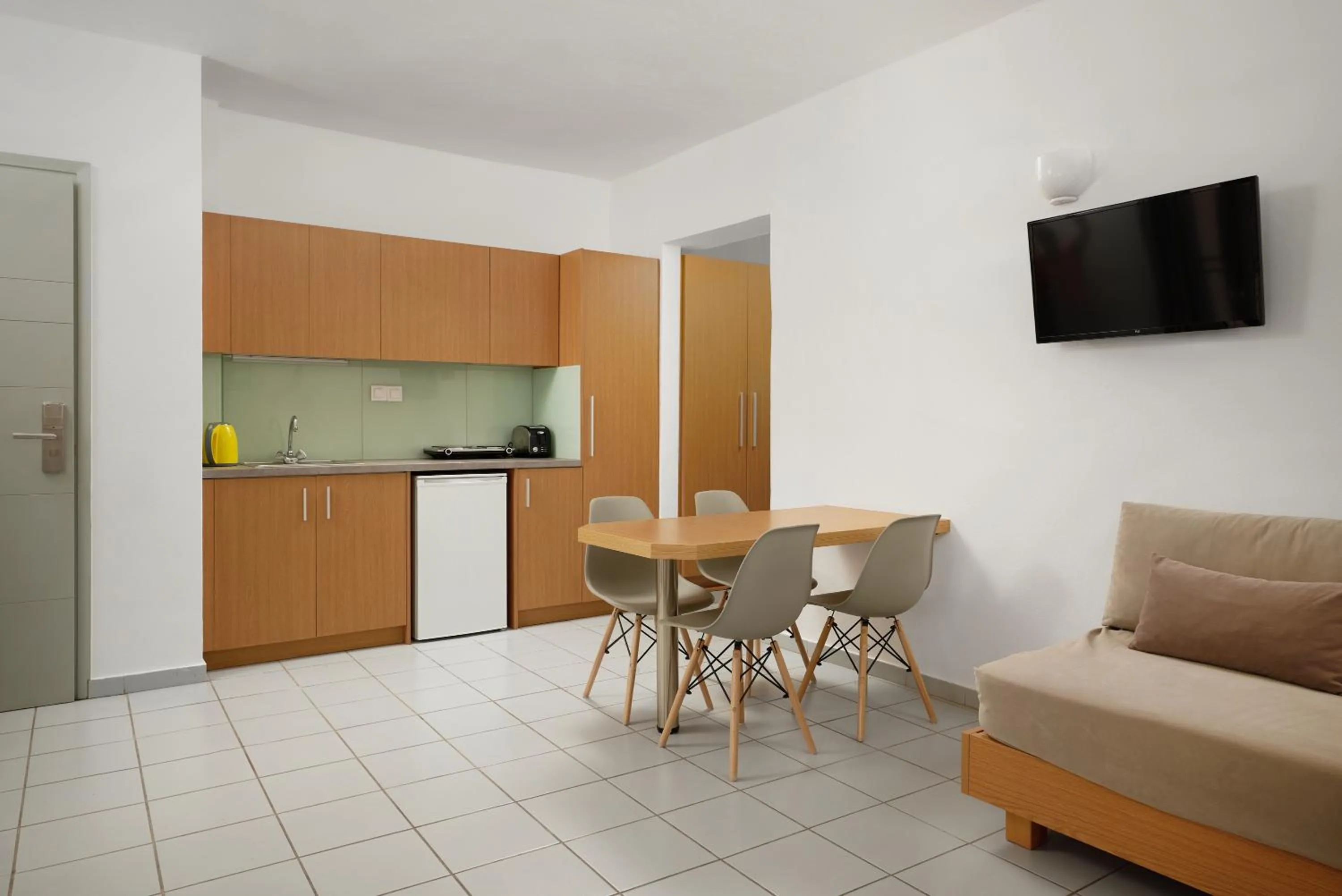 TV and multimedia in Acropolis Apartments