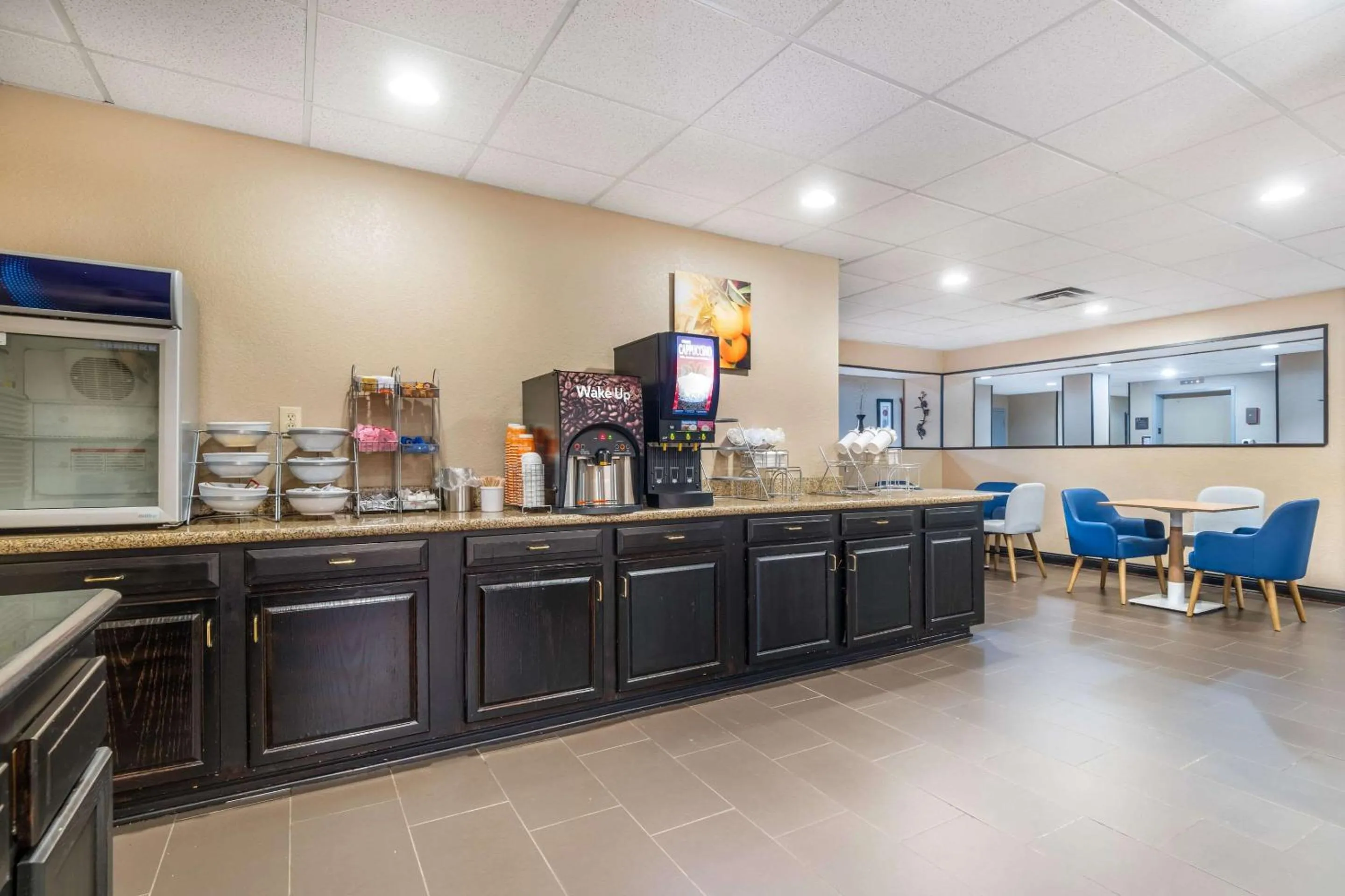 Breakfast in Comfort Suites Louisville Airport