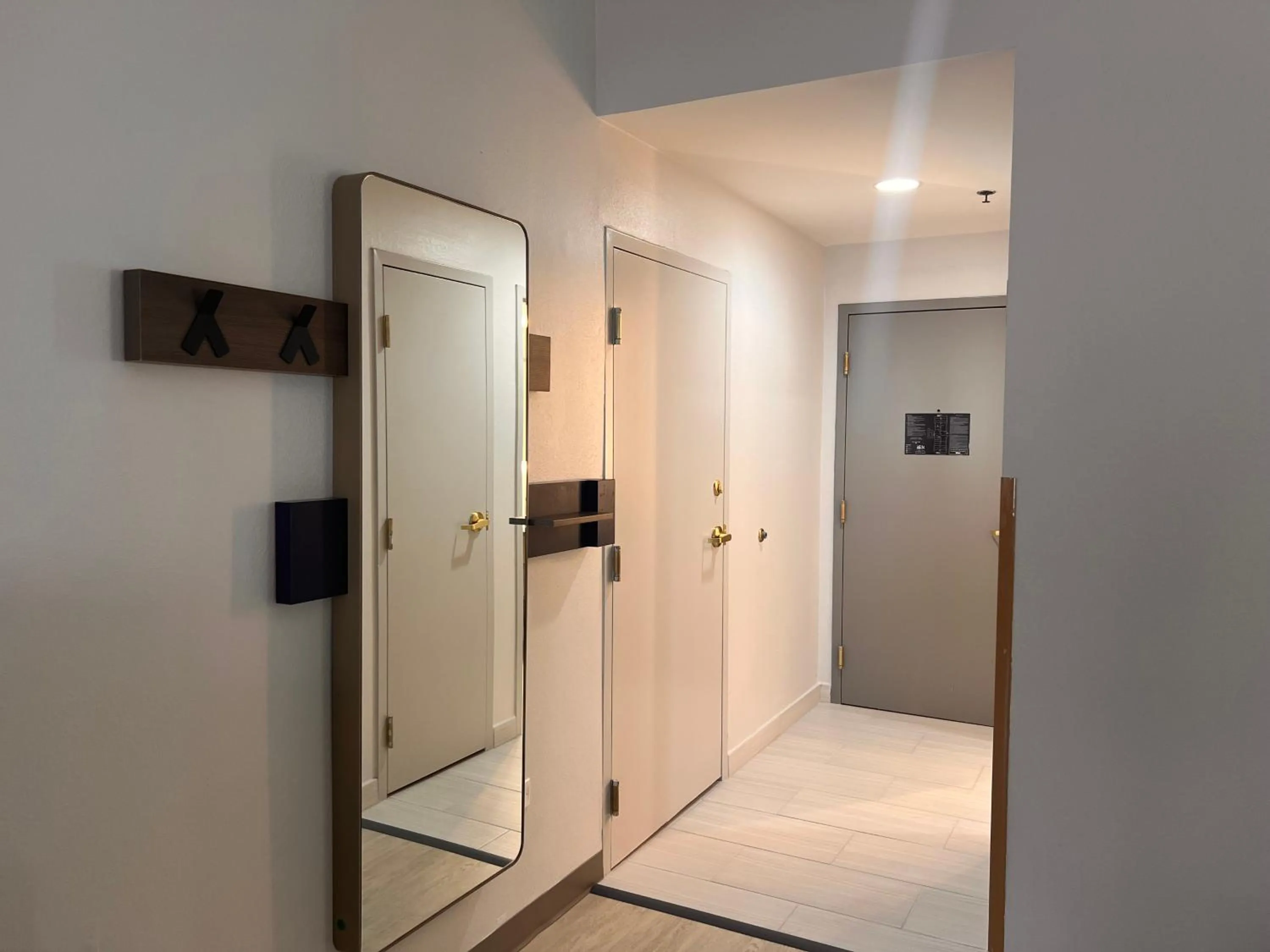 Bedroom in Comfort Suites Louisville Airport