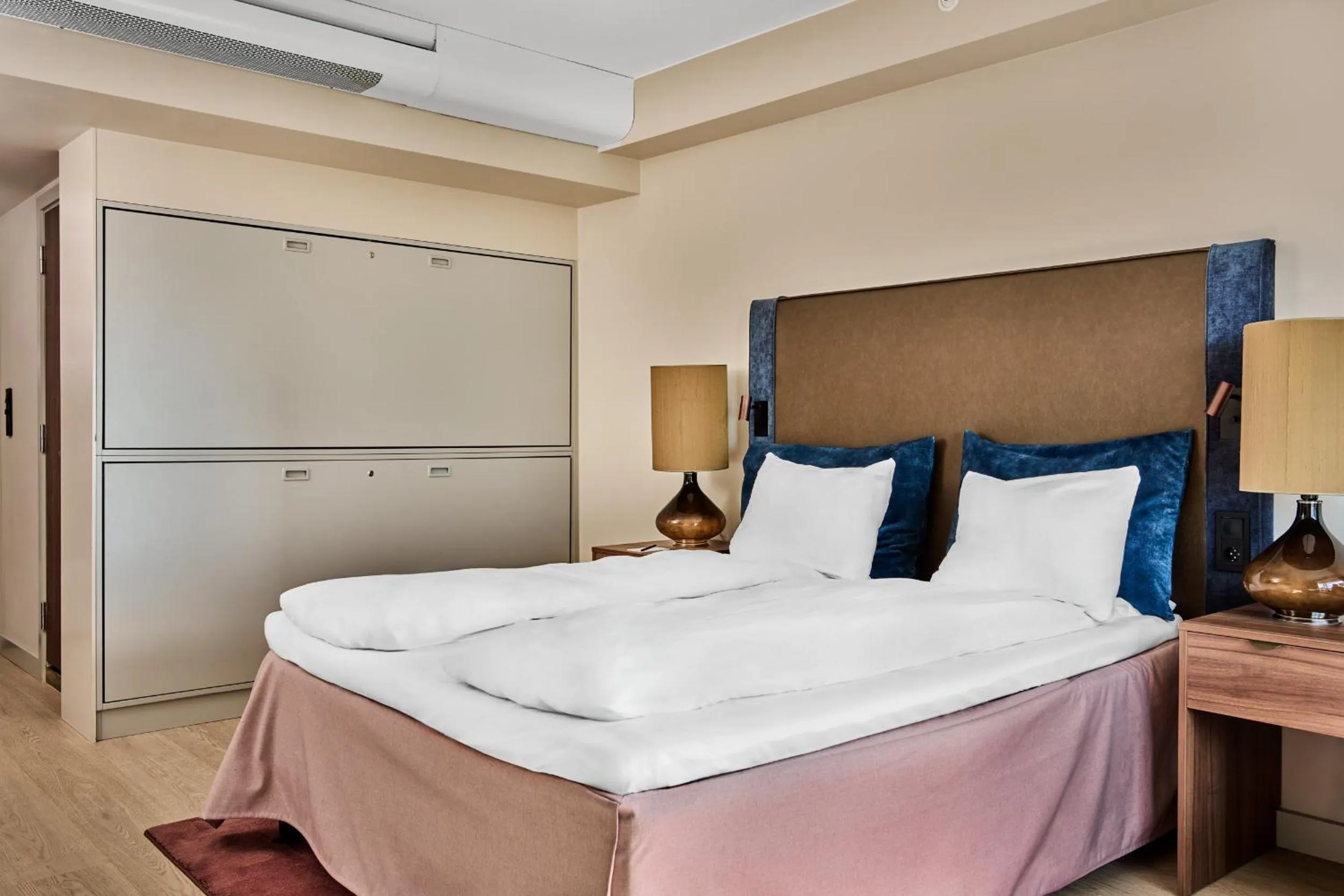 Bed in Radisson Blu Caledonien Hotel, Kristiansand