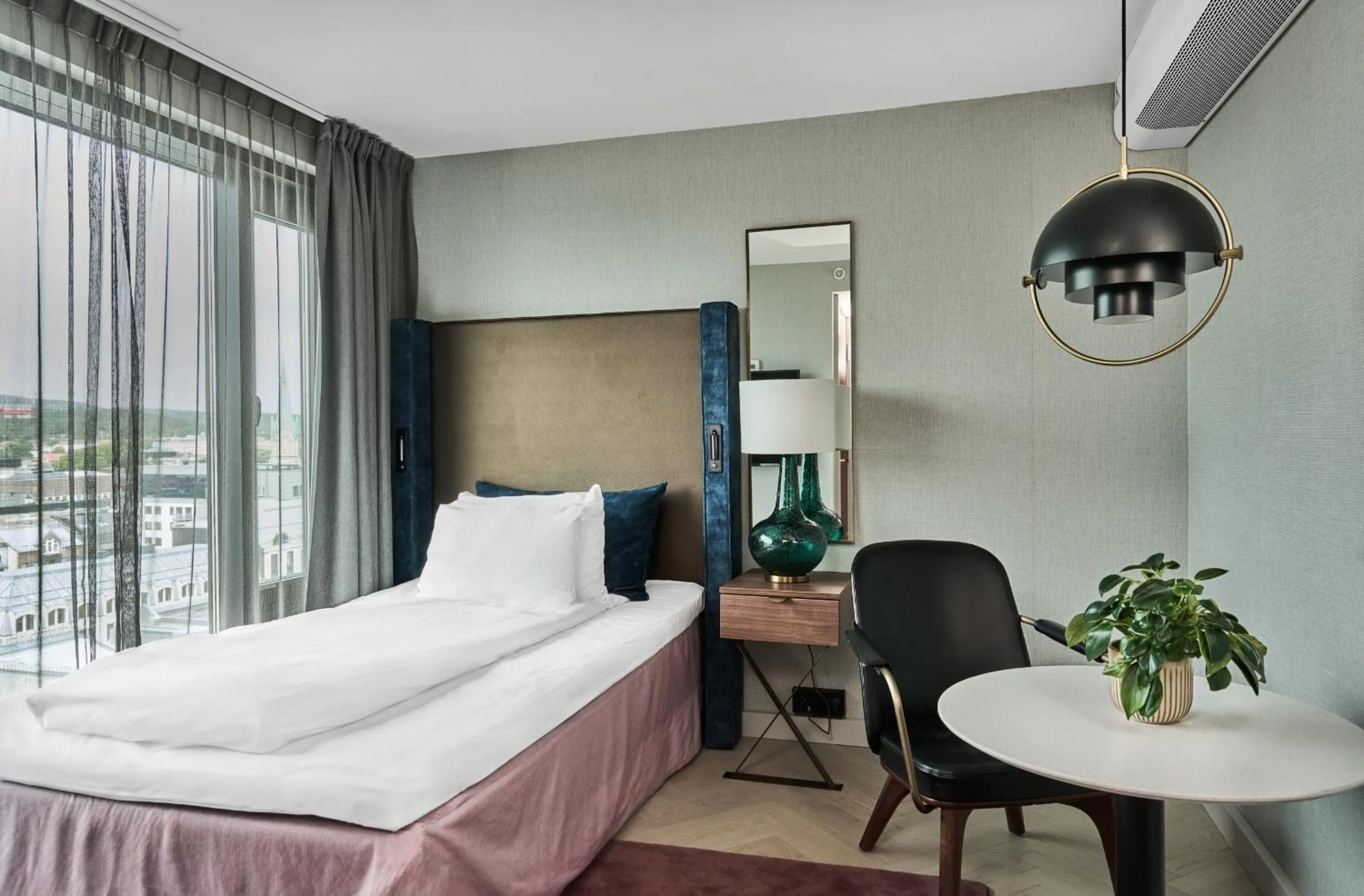 Bedroom, Bed in Radisson Blu Caledonien Hotel, Kristiansand