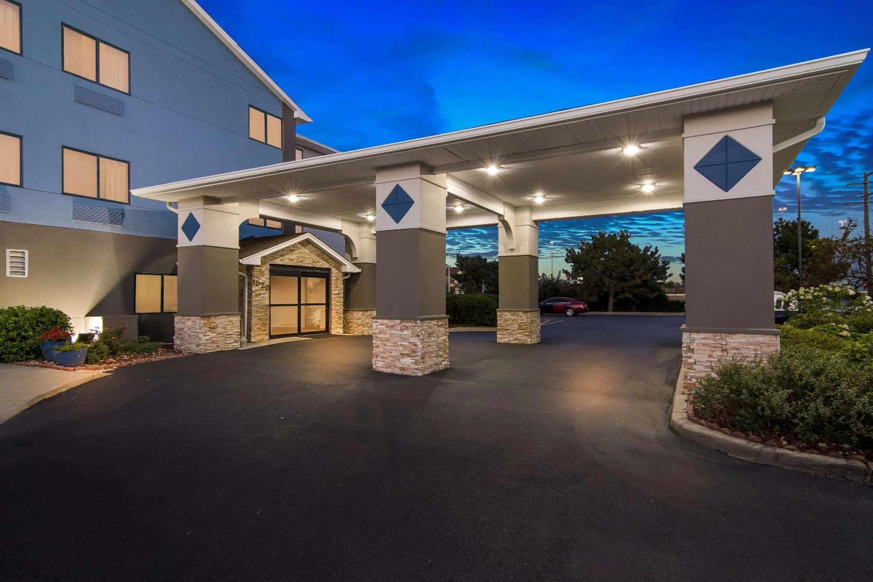 Property building in Comfort Inn Joliet West I-80