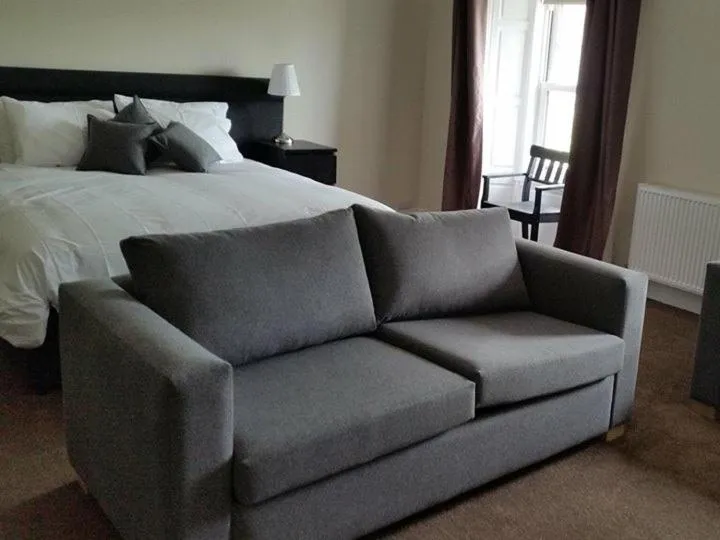 Bedroom, Bed in The Blackbull Inn Polmont