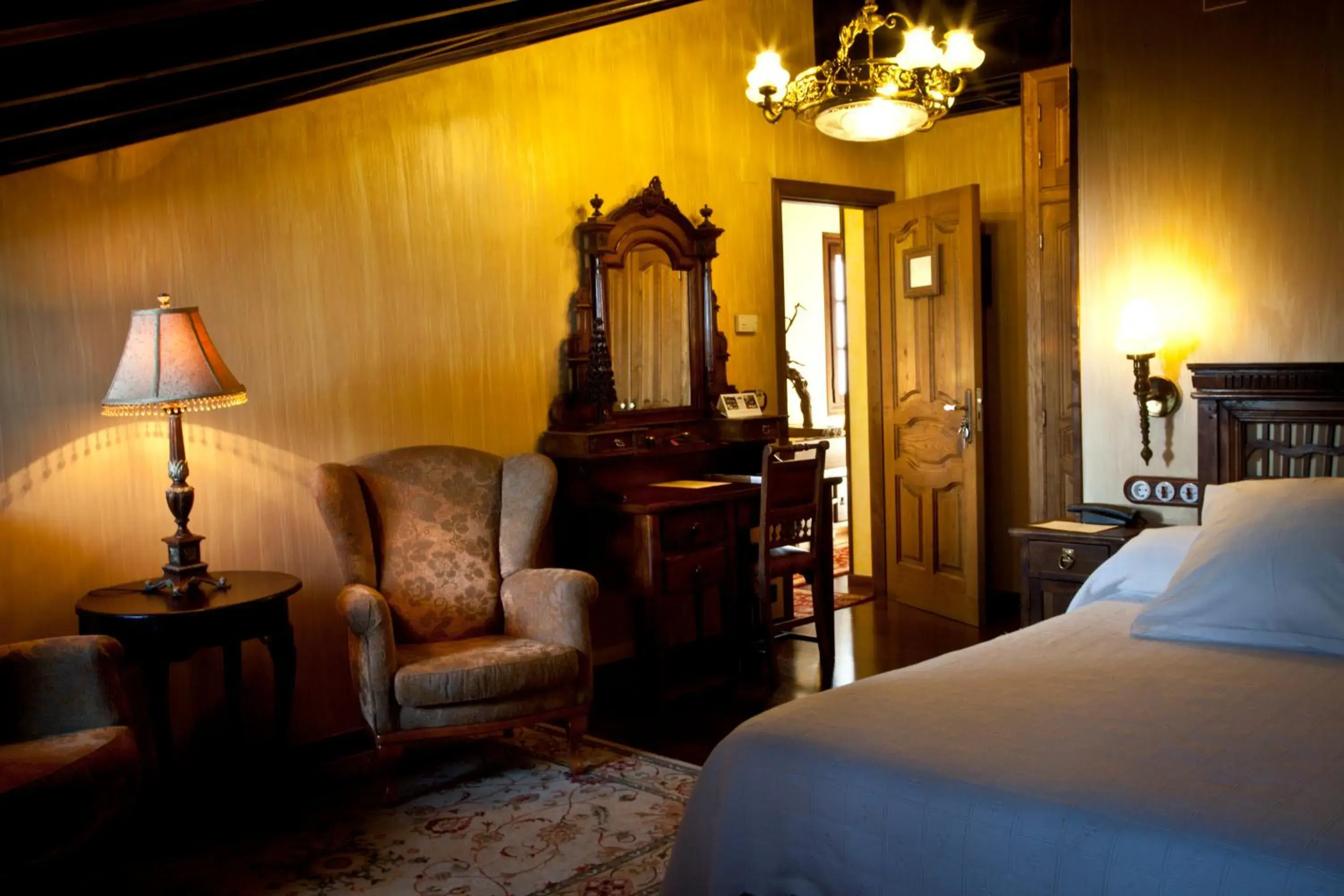 Superior Double or Twin Room in La Moncloa de San Lazaro Superior Double or Twin Room in La Moncloa de San Lazaro