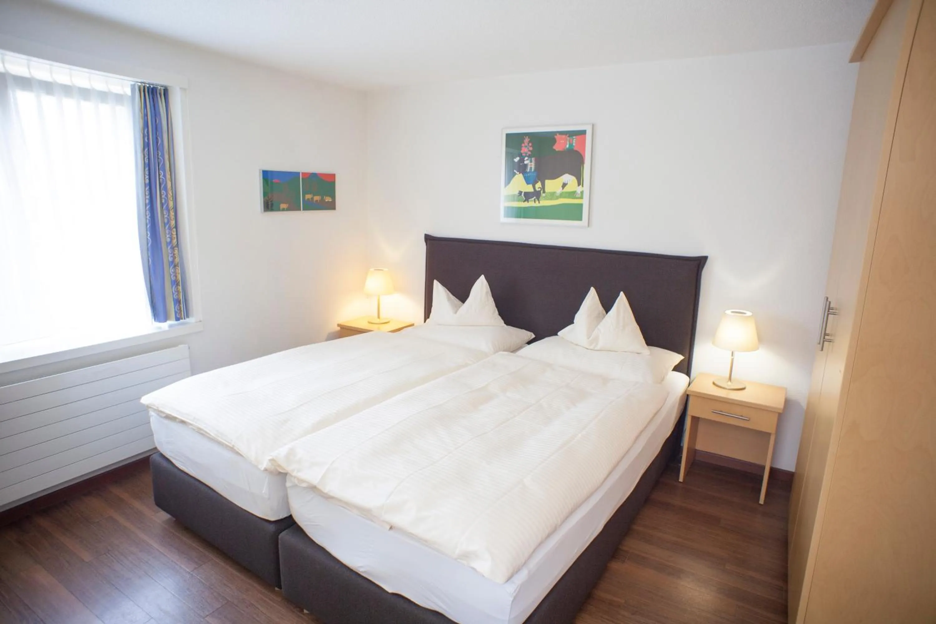 Bedroom, Bed in Eiger Guest House - Grindelwald