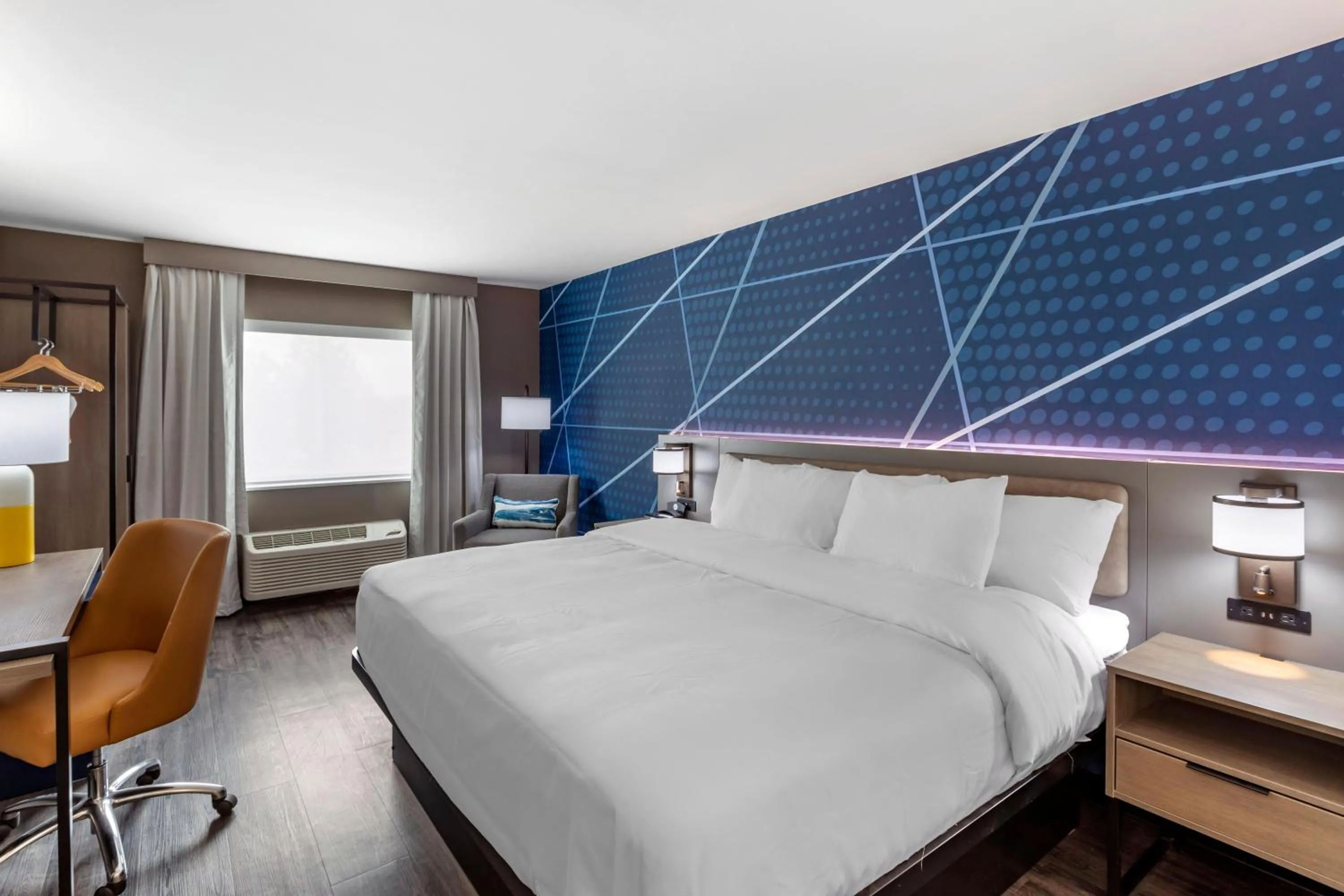 Bed in Comfort Inn Mount Pleasant - Racine