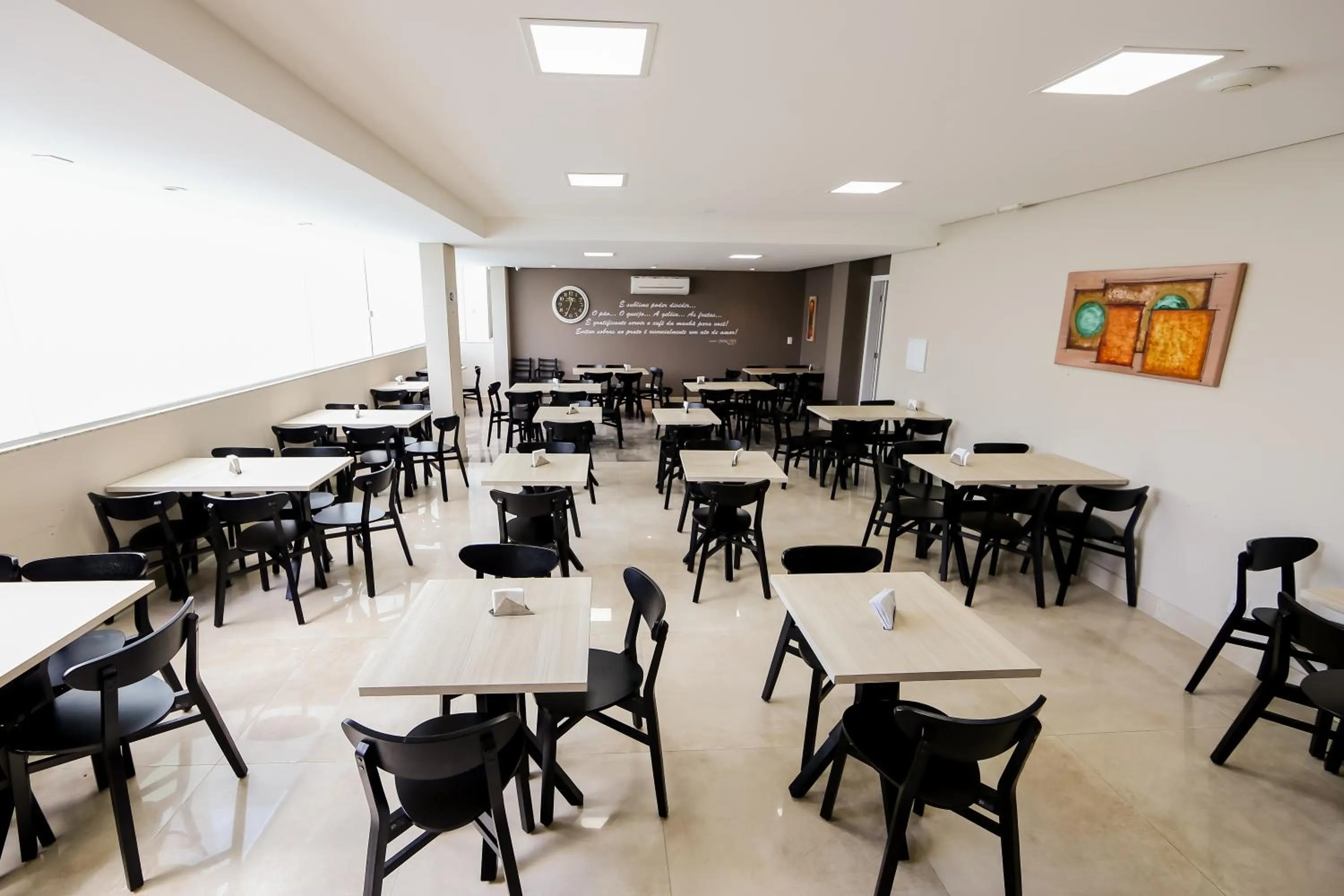 Restaurant/places to eat in Das Nações Hotel