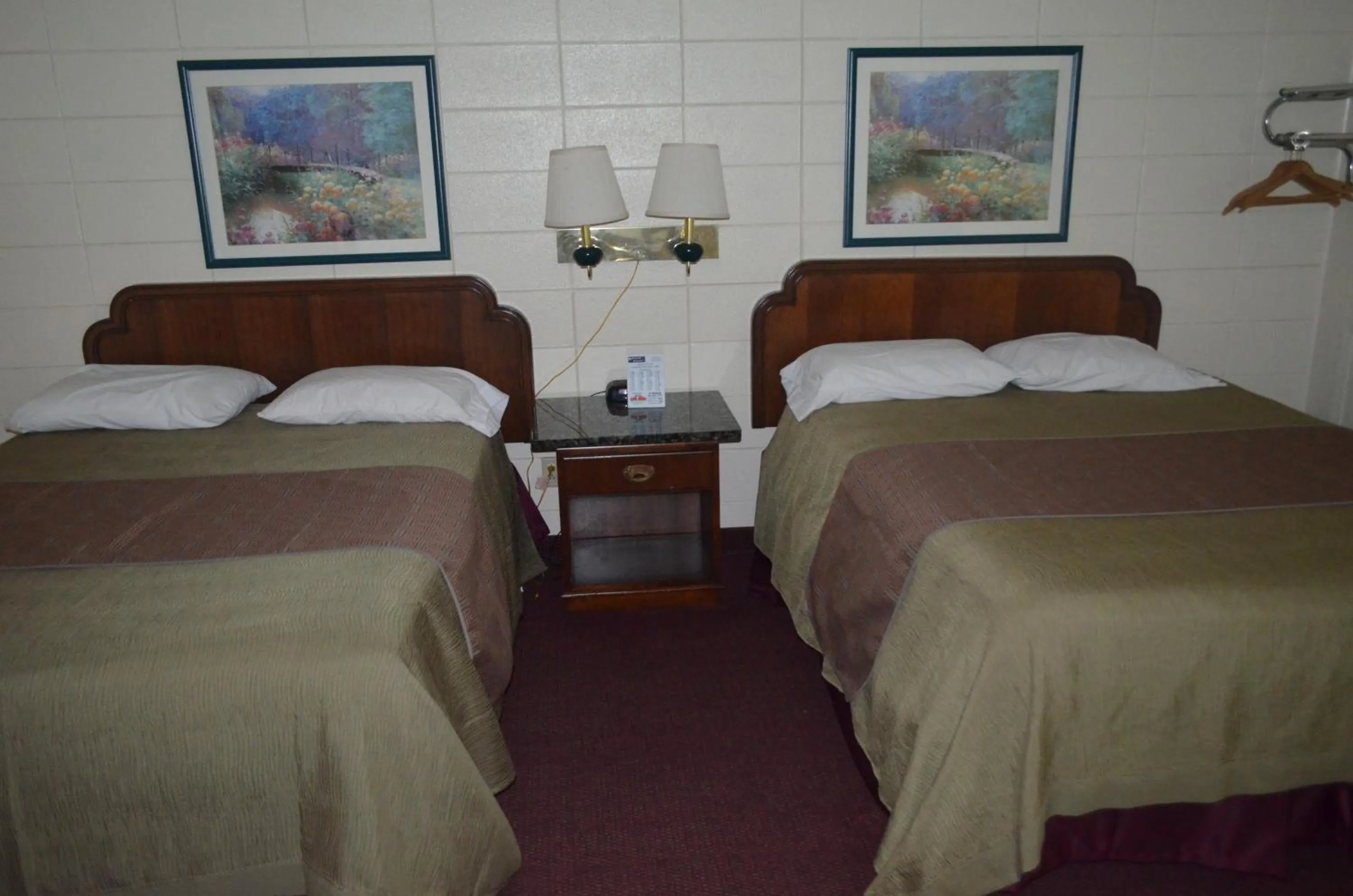 Bed in Grand Inn Fargo